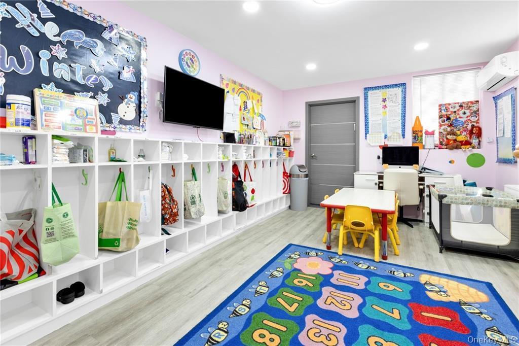 Single Family Manor Brooklyn, NY 11235, MLS-897237-26