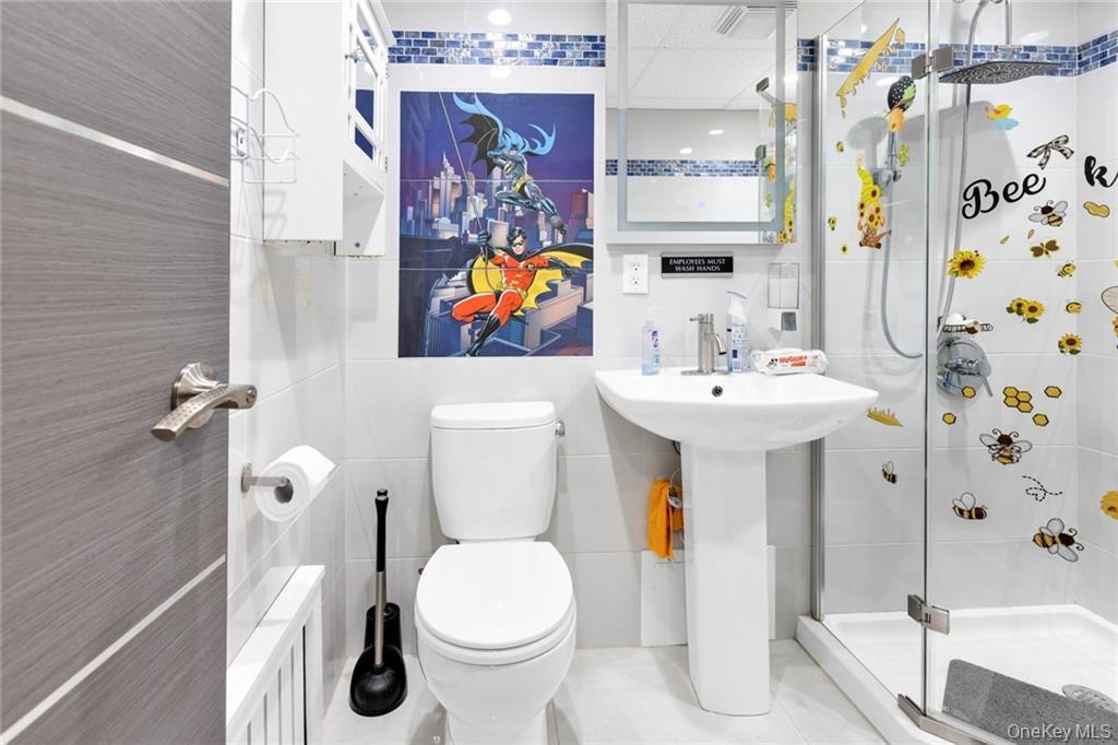 Single Family Manor Brooklyn, NY 11235, MLS-897237-33