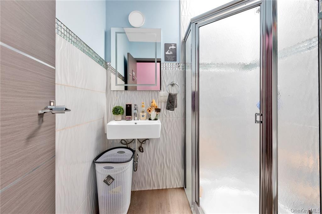 Single Family Manor Brooklyn, NY 11235, MLS-897237-4