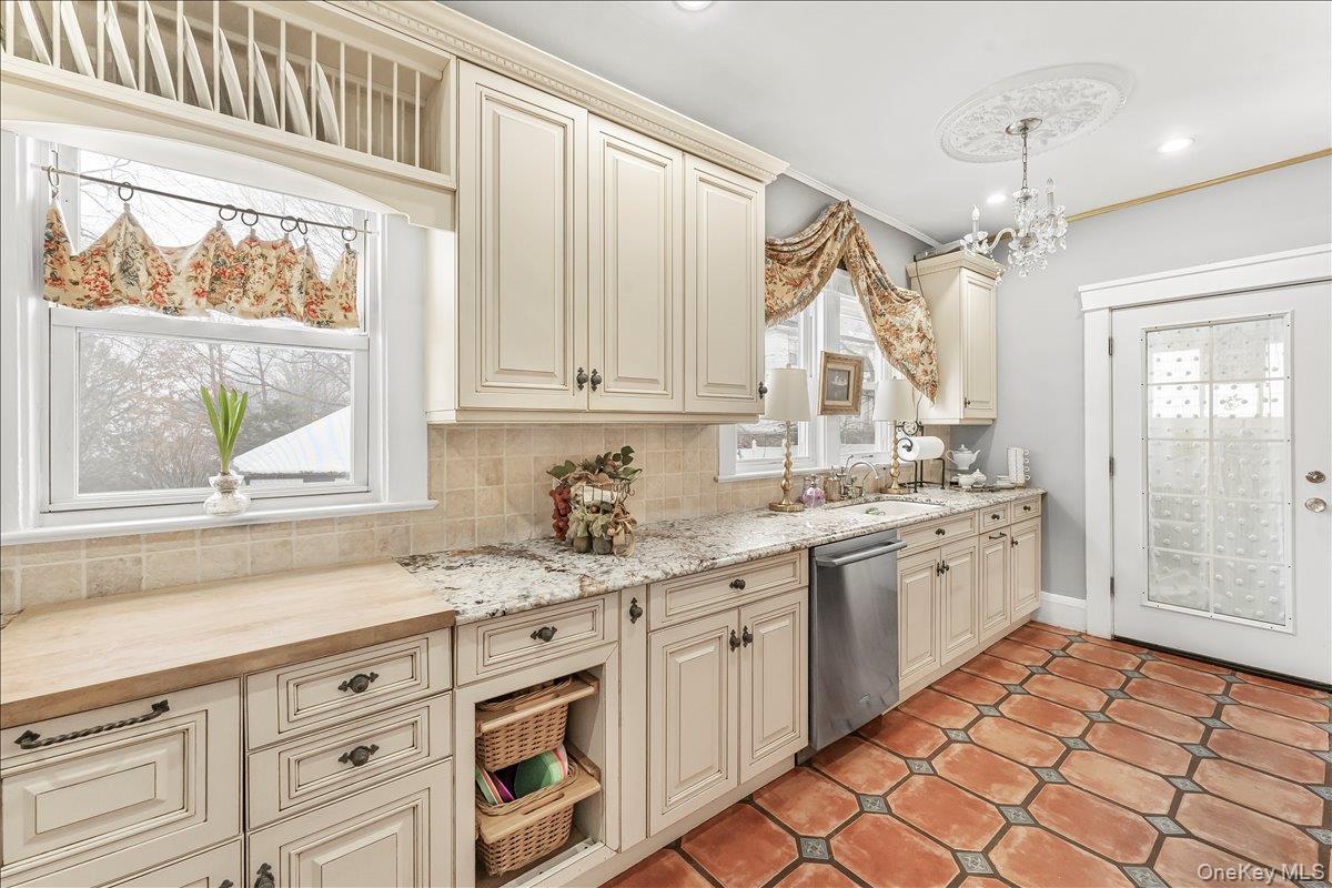 Single Family Park  Westchester County, NY 10703, MLS-897239-3