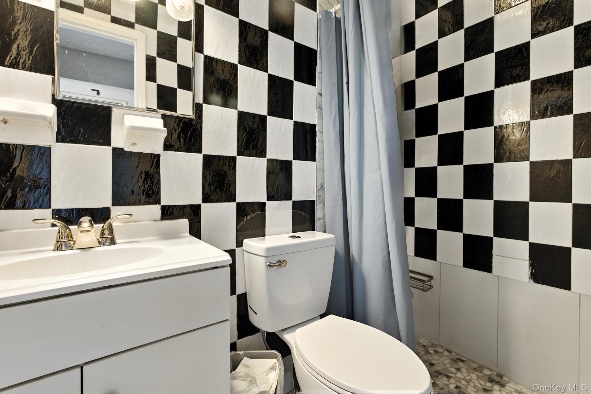 Single Family Tree  Suffolk County, NY 11722, MLS-897250-17