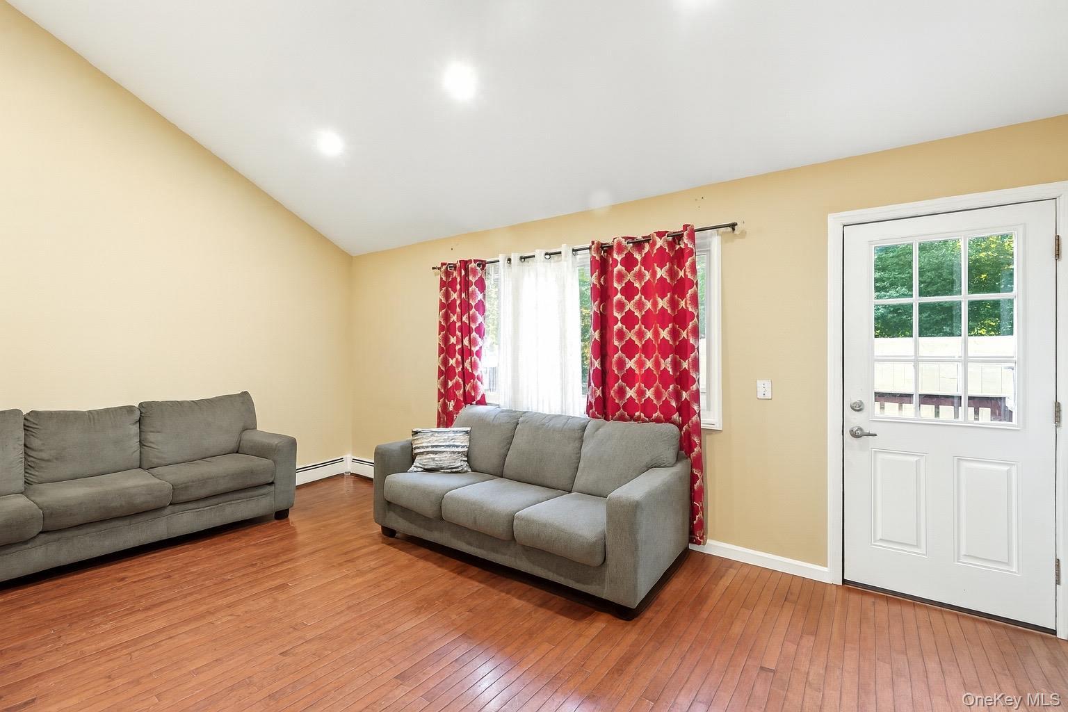 Single Family Tree  Suffolk County, NY 11722, MLS-897250-18