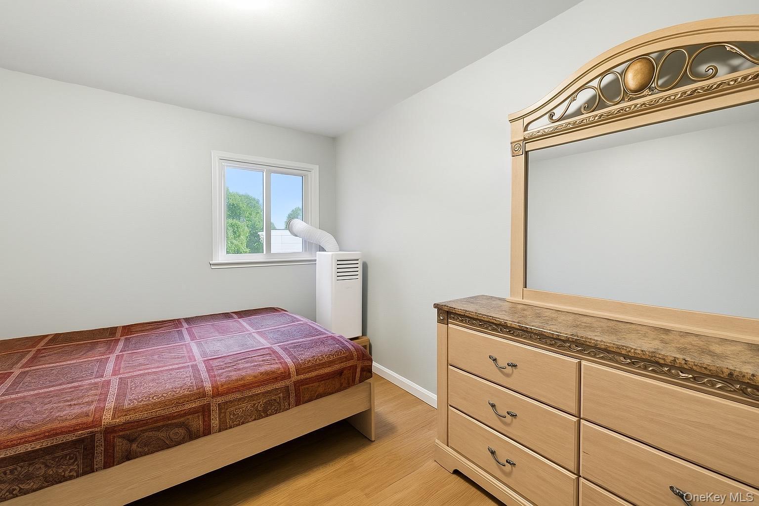 Single Family Tree  Suffolk County, NY 11722, MLS-897250-7