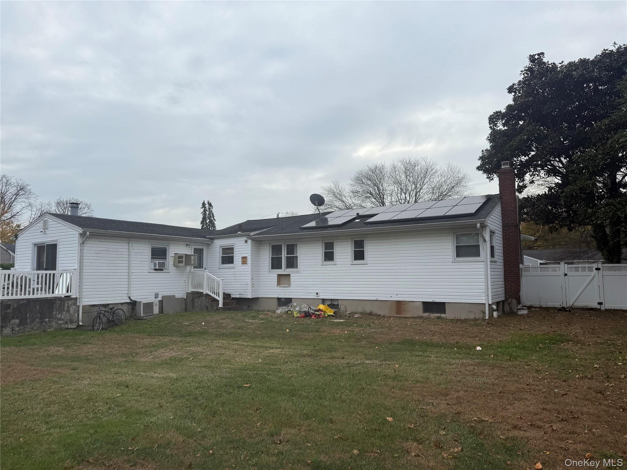 Single Family Hamilton Nassau County, NY 11758, MLS-897260-6