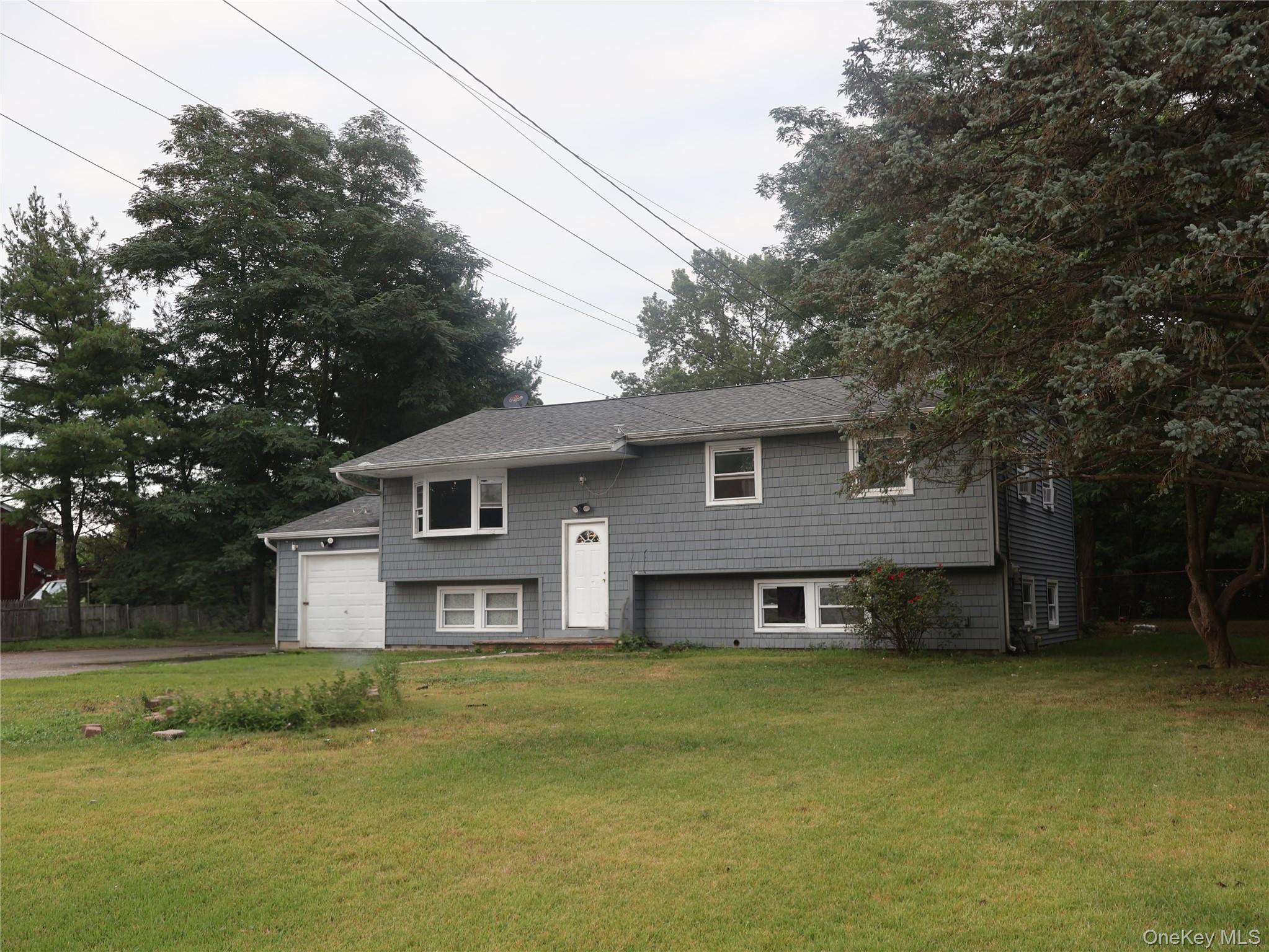 Single Family Nicoll Suffolk County, NY 11722, MLS-897267-2