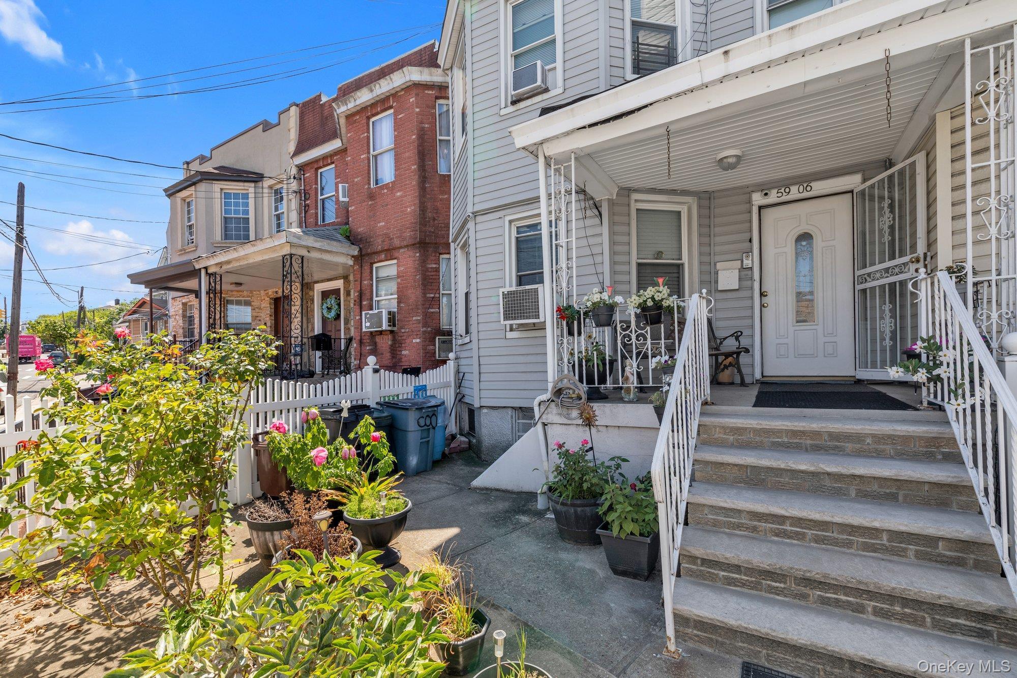 Single Family 59  Queens, NY 11378, MLS-897270-22