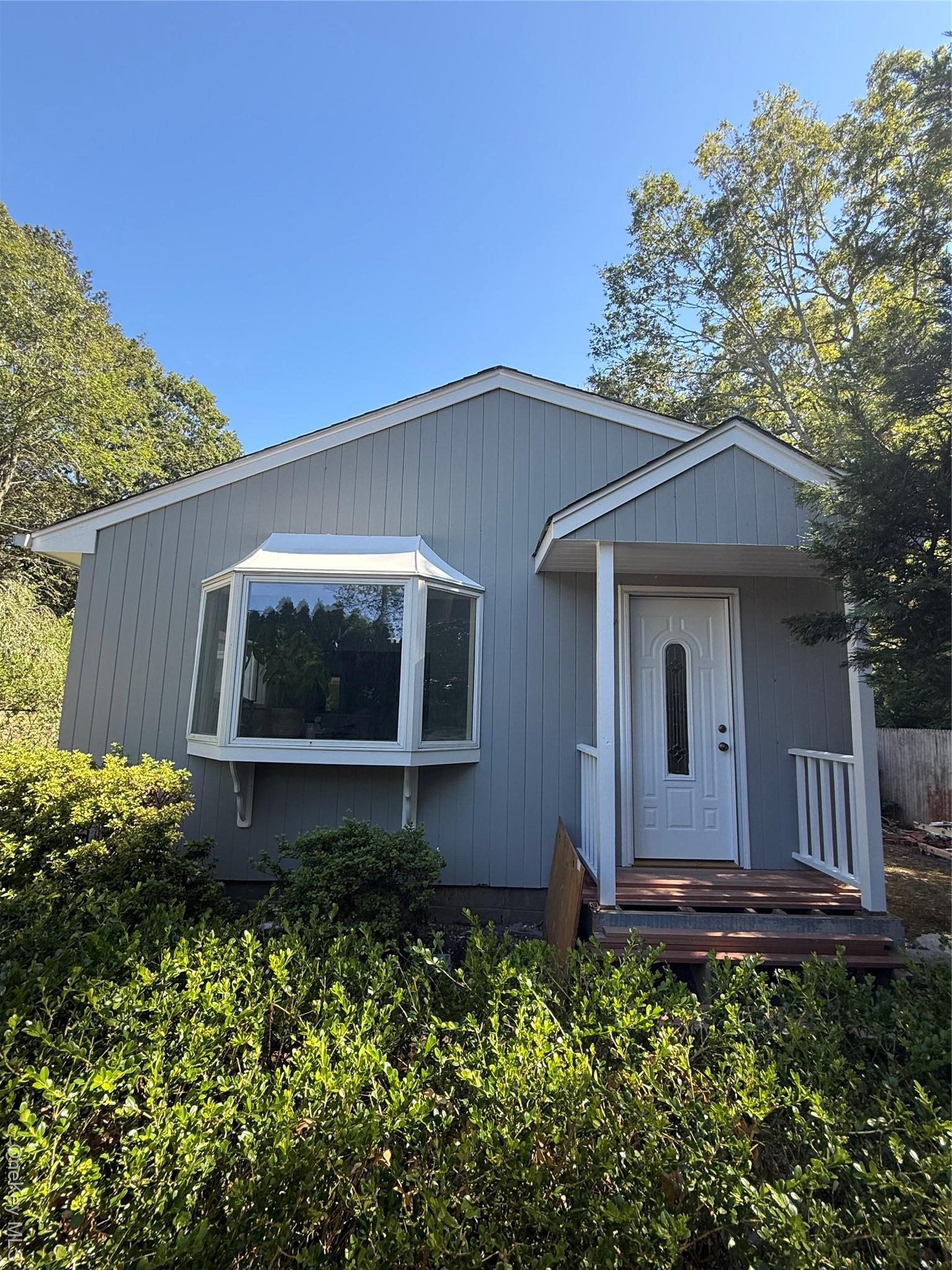 Single Family Apple  Suffolk County, NY 11968, MLS-897273-2