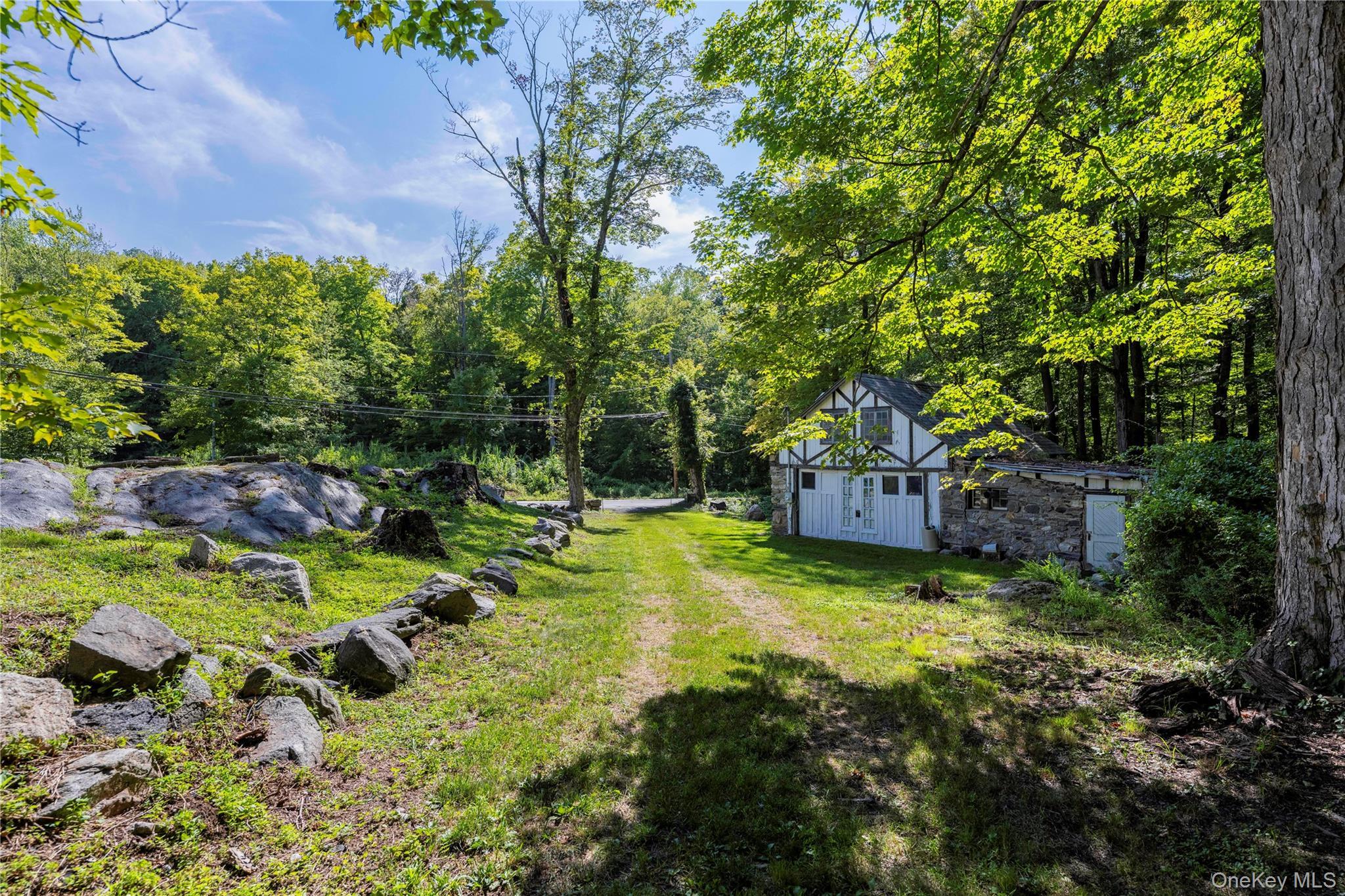 Single Family Oscawana Heights  Putnam County, NY 10579, MLS-897297-24