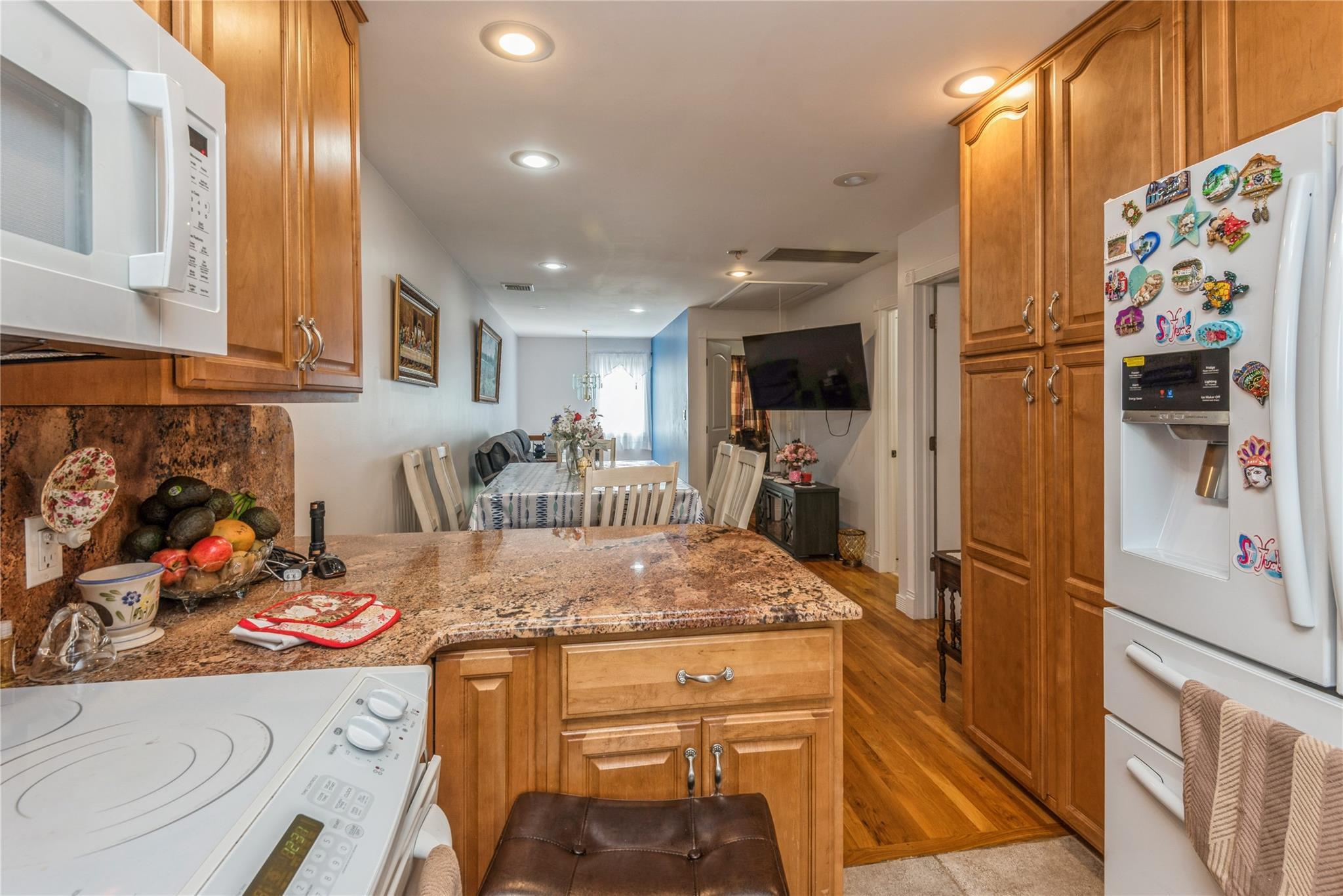 Single Family Bayville Avenue Nassau County, NY 11709, MLS-897325-22