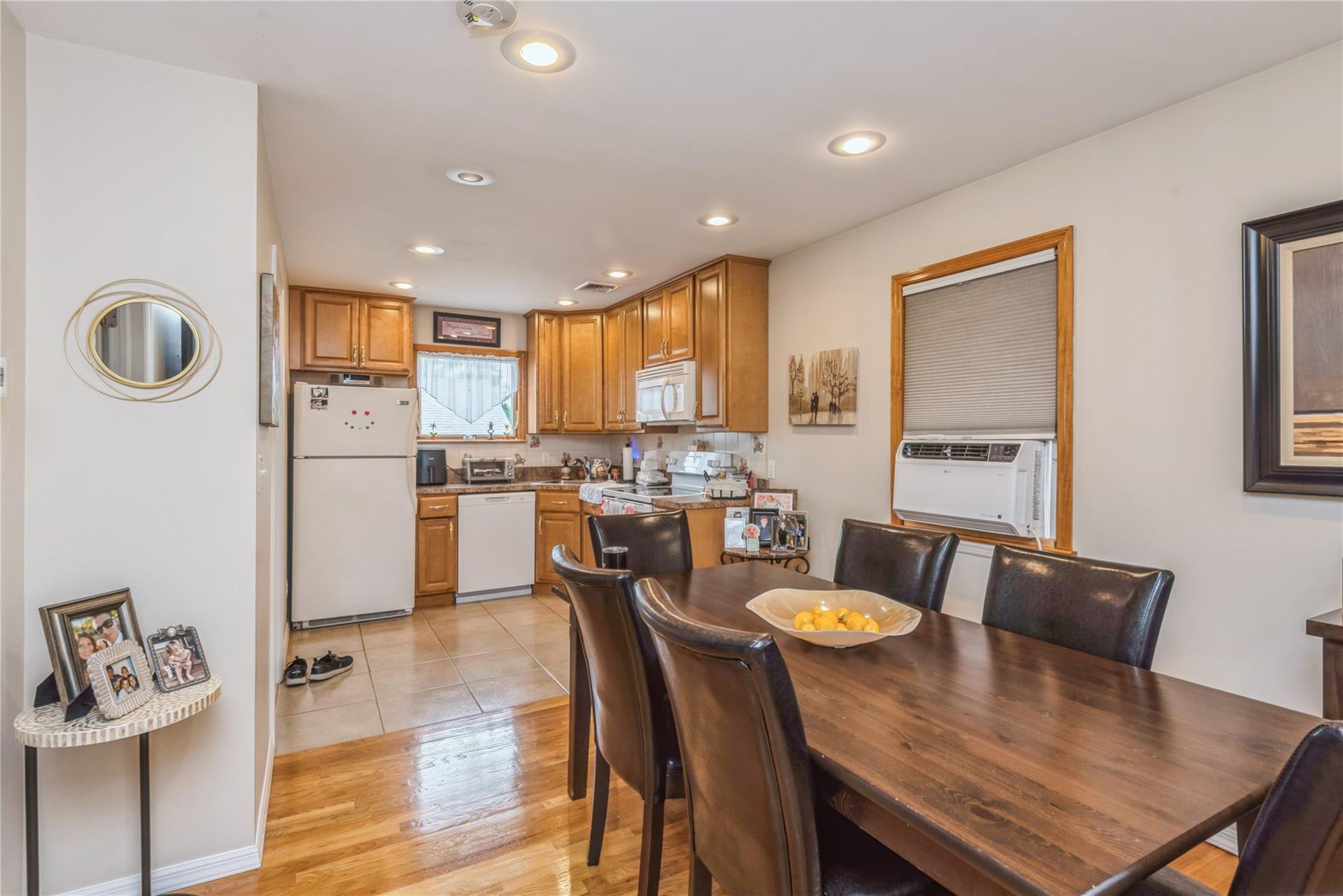Single Family Bayville Avenue Nassau County, NY 11709, MLS-897325-7