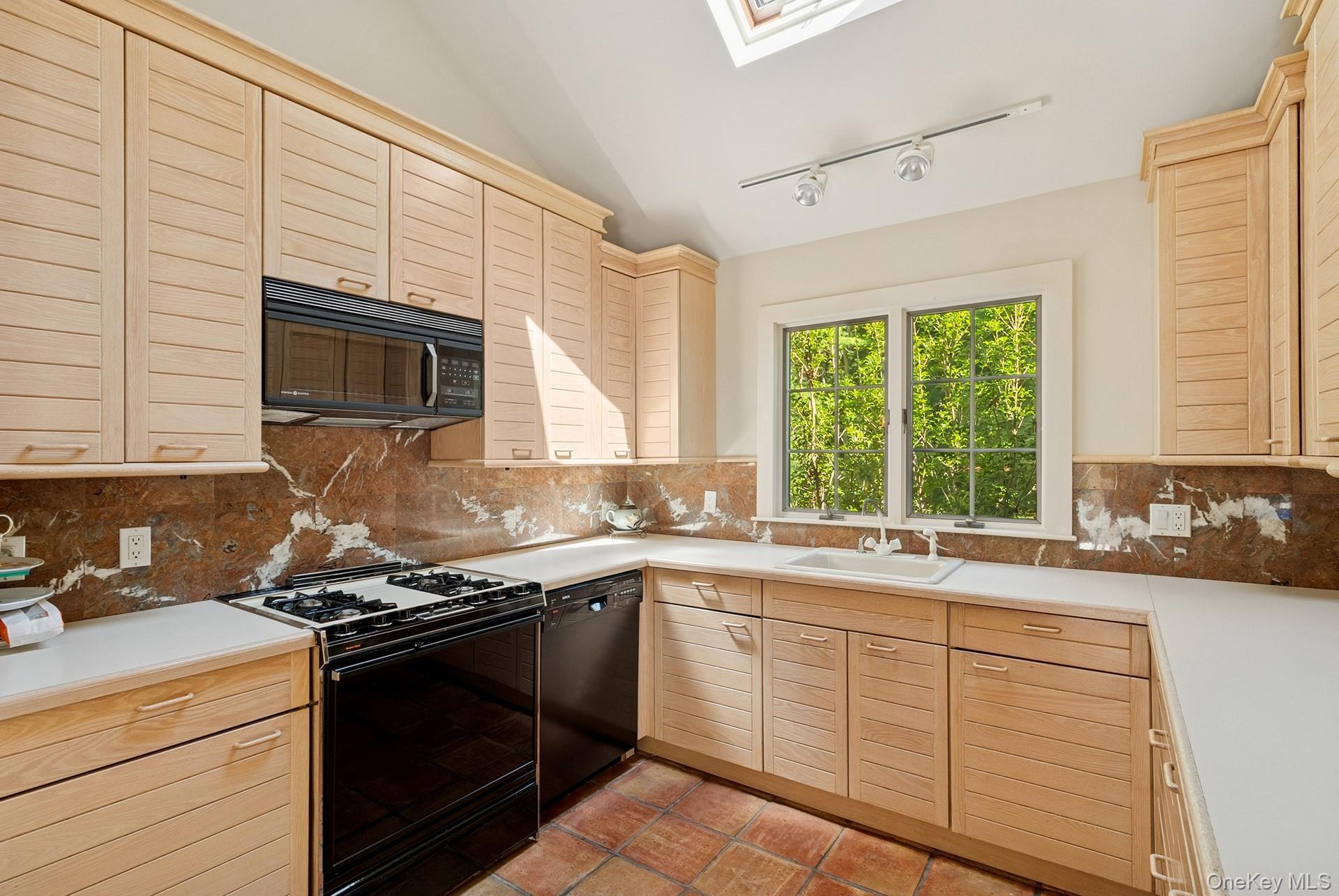 Single Family Hands Creek Suffolk County, NY 11937, MLS-897332-18