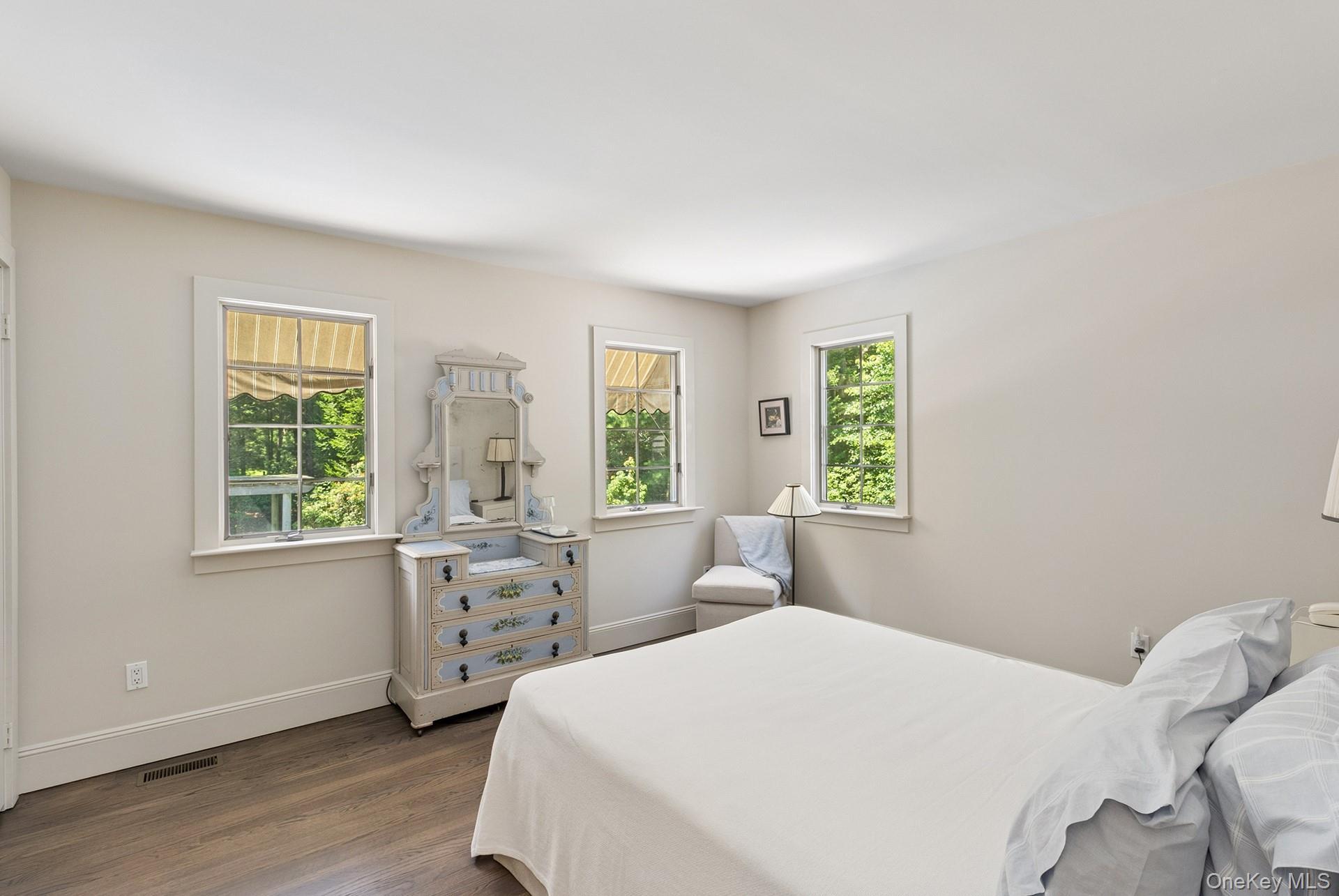 Single Family Hands Creek Suffolk County, NY 11937, MLS-897332-29