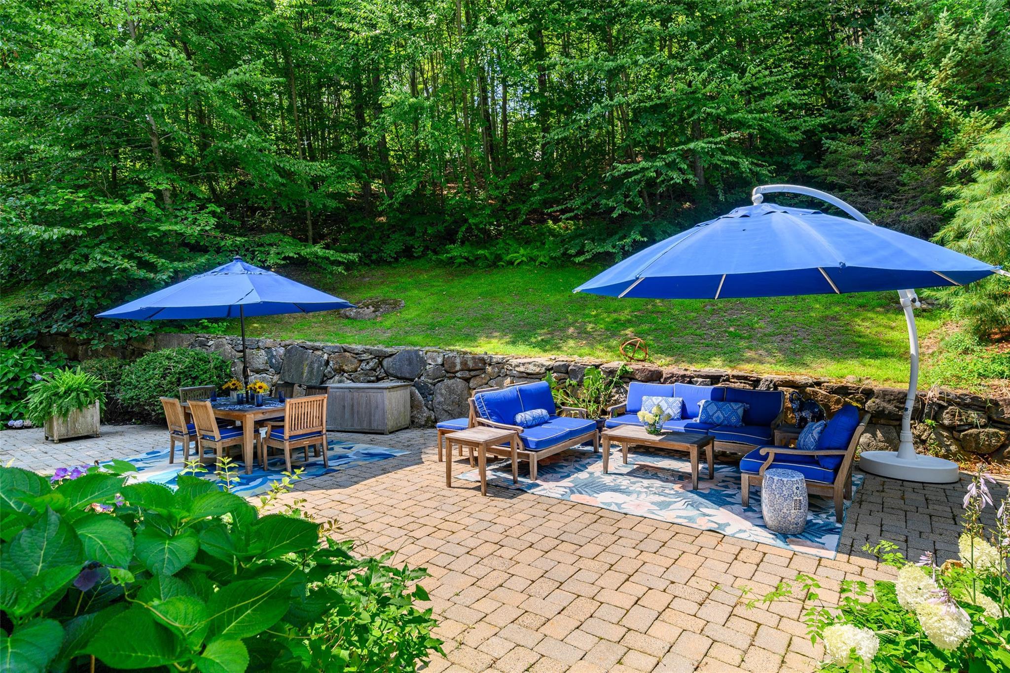 Single Family Autumn  Out Of Area, NY 06784, MLS-897420-27