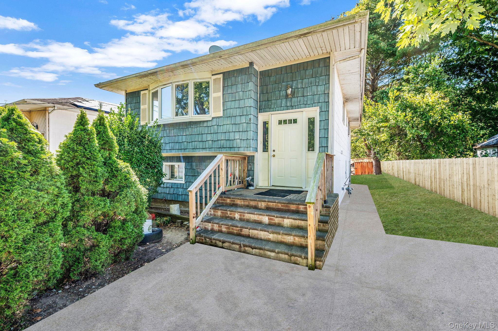 Single Family Willoughby  Suffolk County, NY 11717, MLS-897431-2