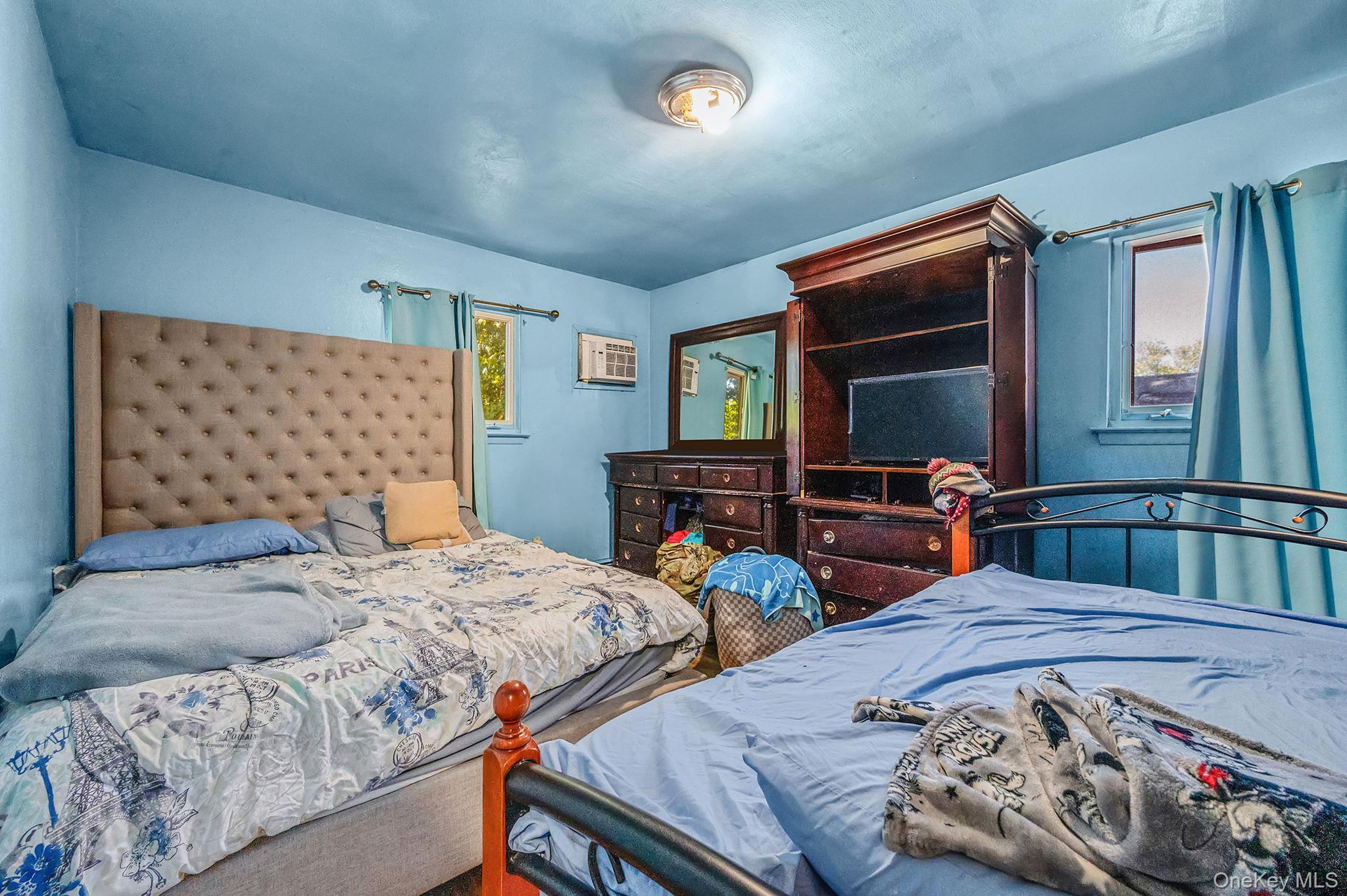 Single Family Willoughby  Suffolk County, NY 11717, MLS-897431-21