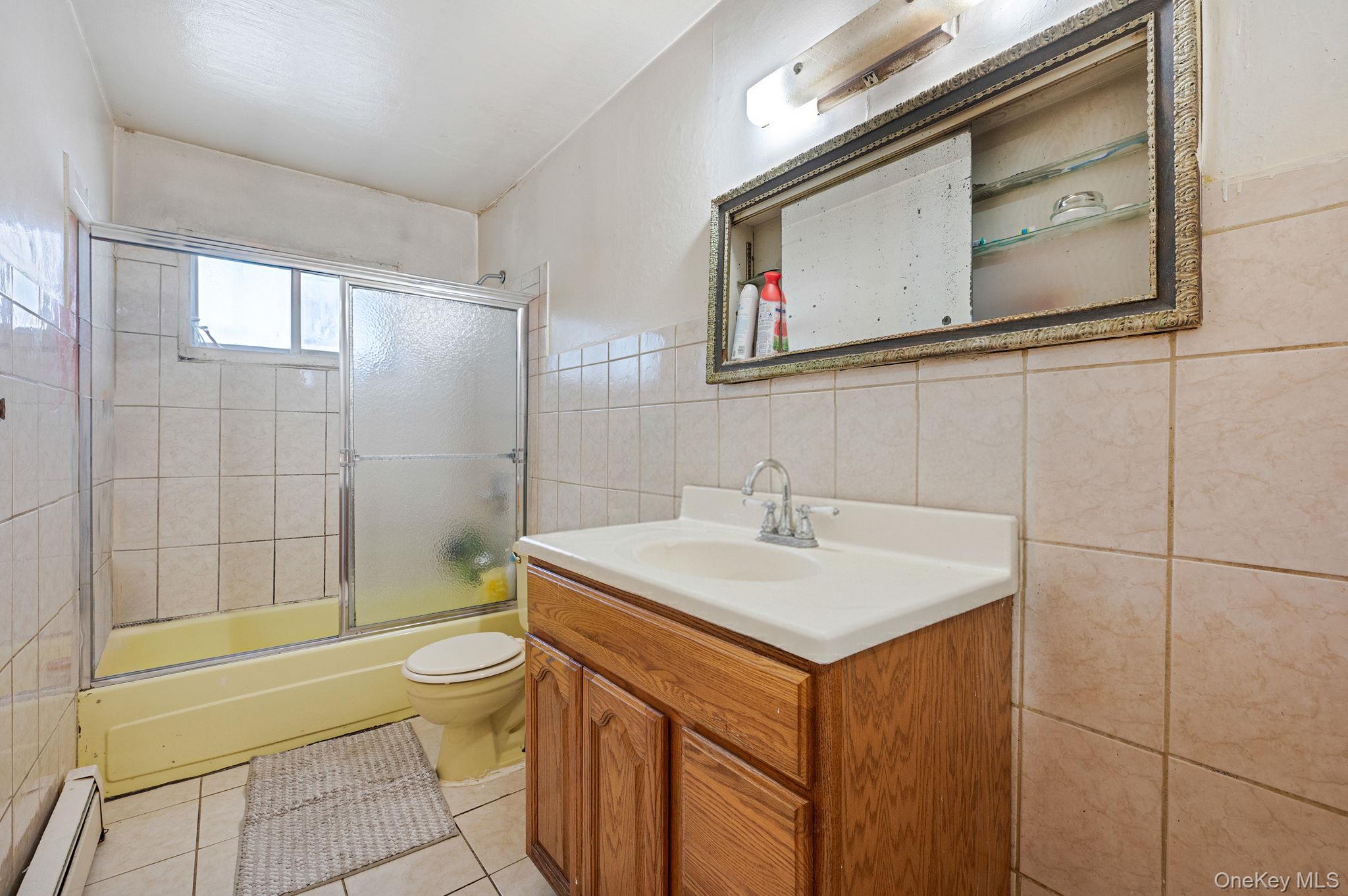 Single Family Willoughby  Suffolk County, NY 11717, MLS-897431-32