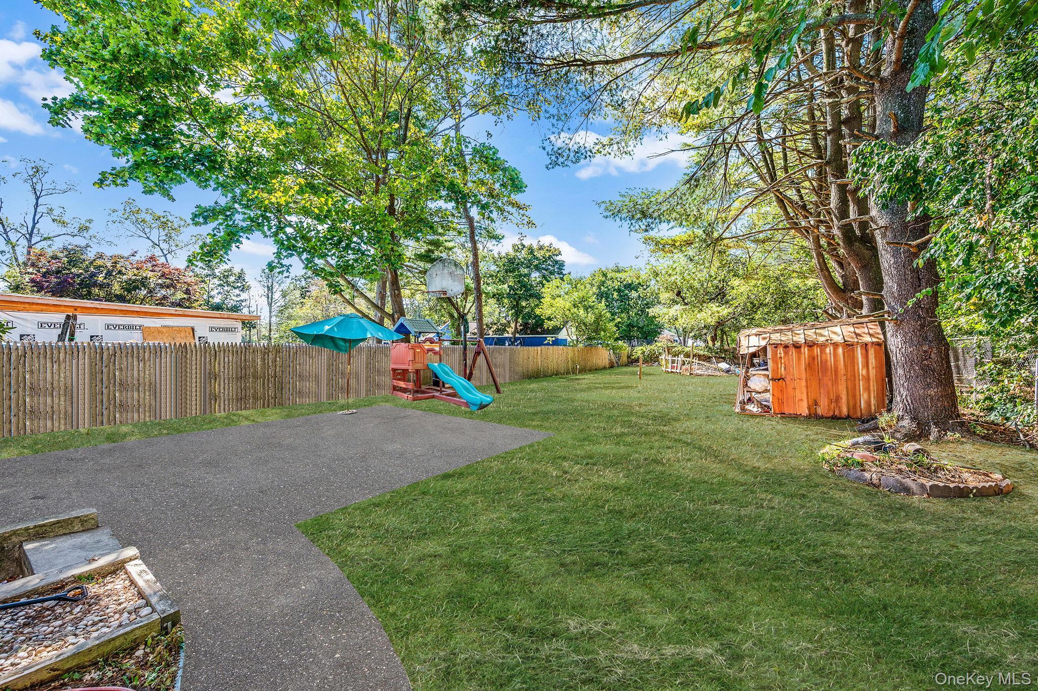 Single Family Willoughby  Suffolk County, NY 11717, MLS-897431-5