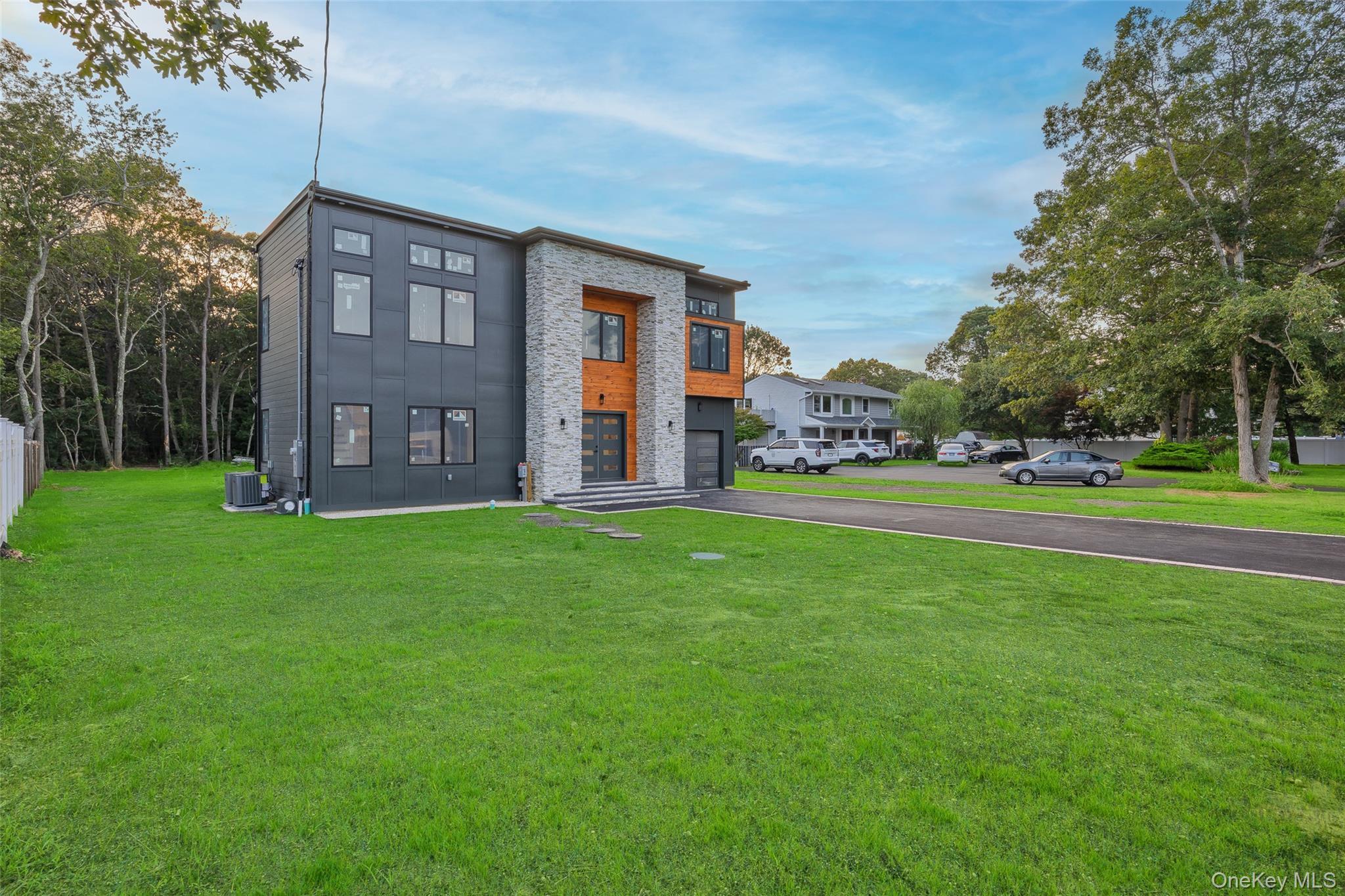 Single Family Tremont  Suffolk County, NY 11772, MLS-897470-10