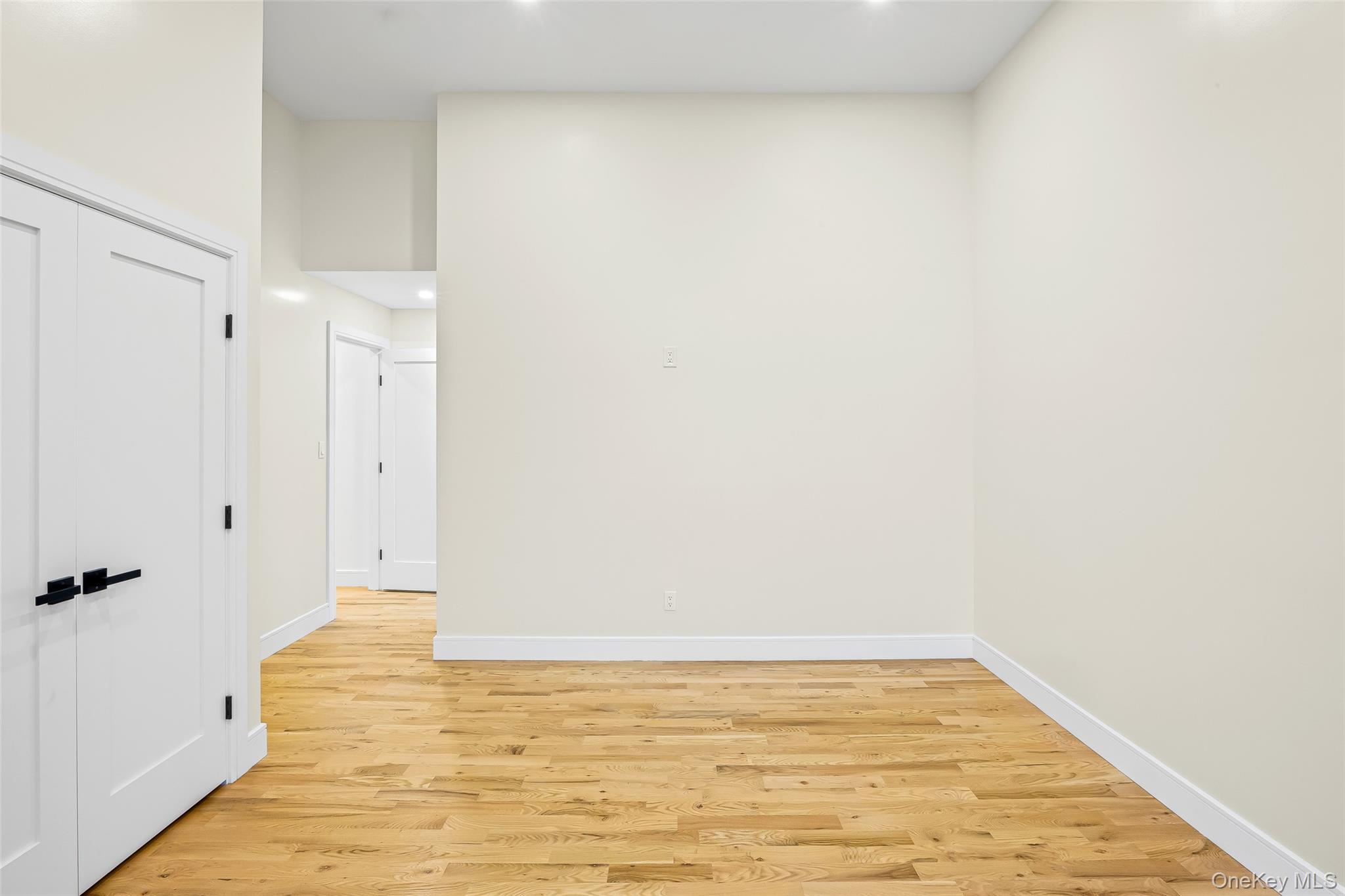 Single Family Tremont  Suffolk County, NY 11772, MLS-897470-26