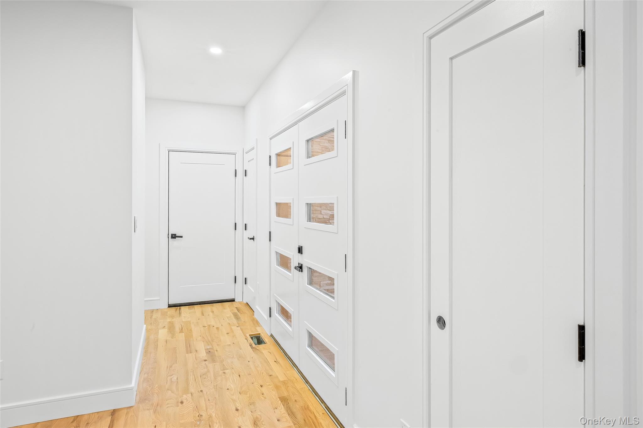 Single Family Tremont  Suffolk County, NY 11772, MLS-897470-27