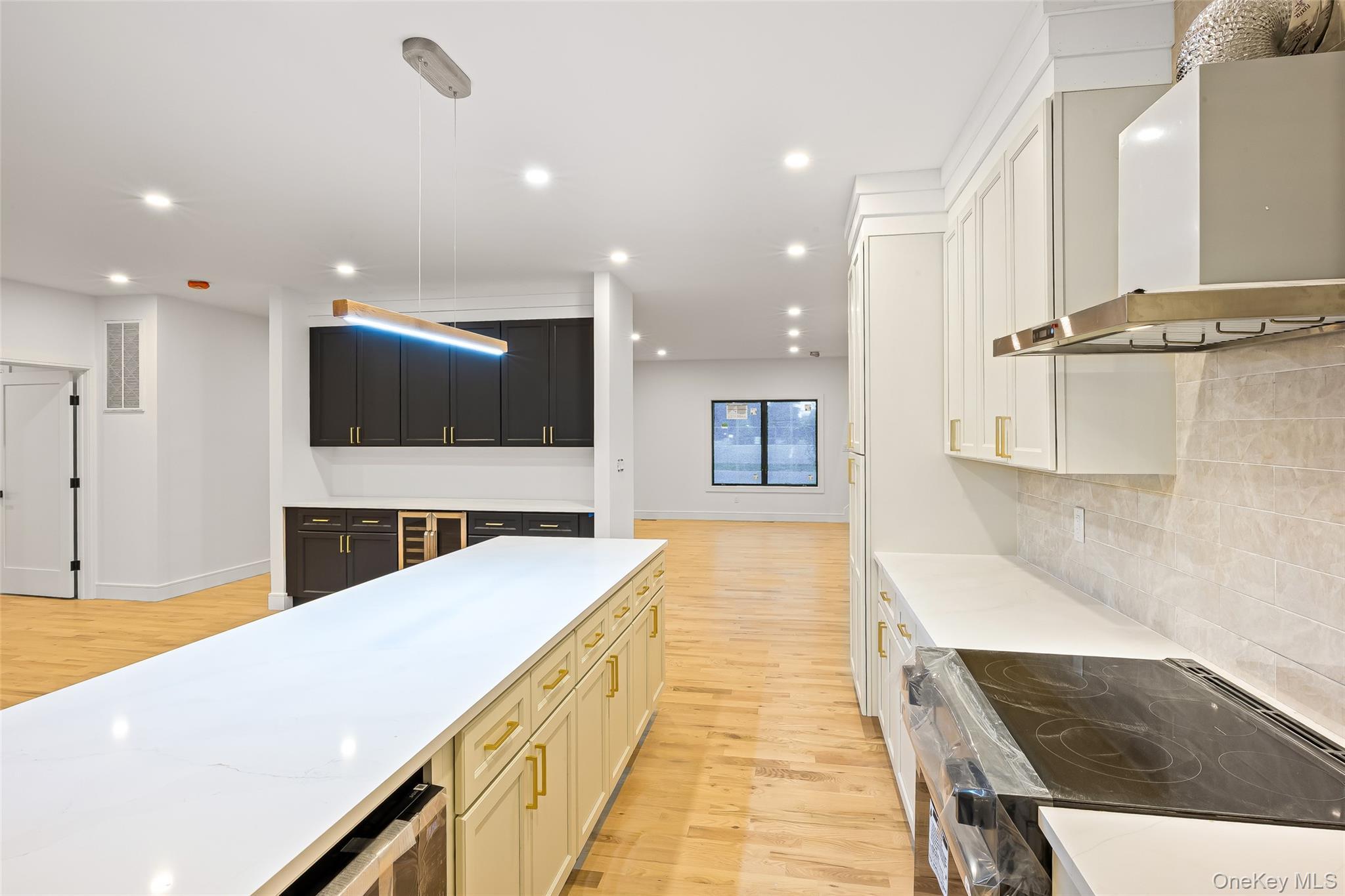 Single Family Tremont  Suffolk County, NY 11772, MLS-897470-38