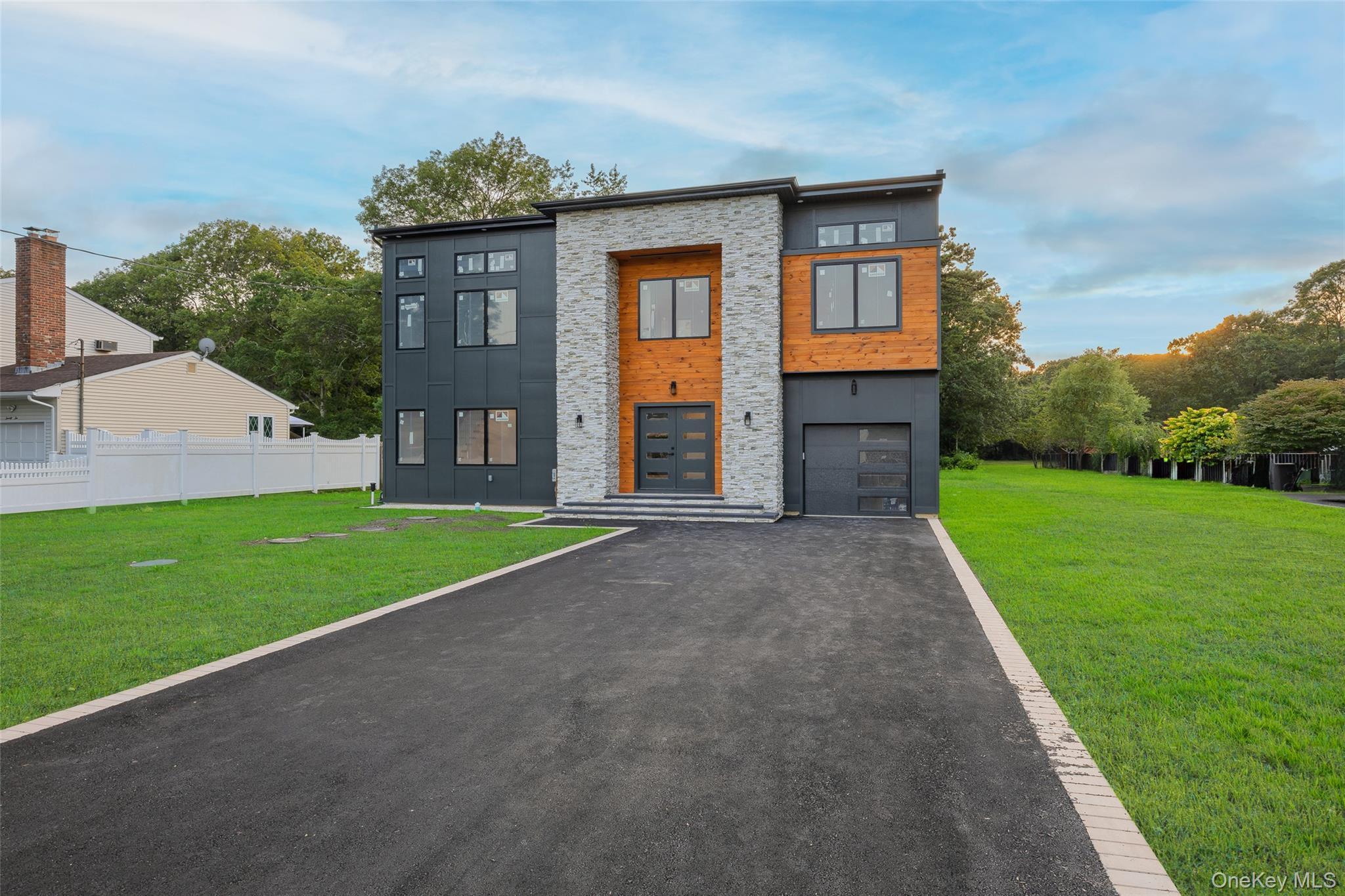 Single Family Tremont  Suffolk County, NY 11772, MLS-897470-8