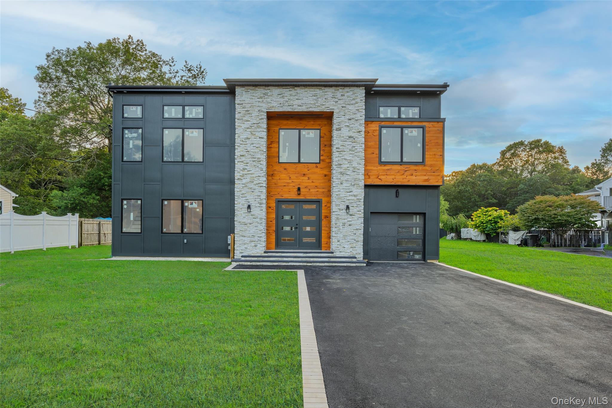 Single Family Tremont  Suffolk County, NY 11772, MLS-897470-9