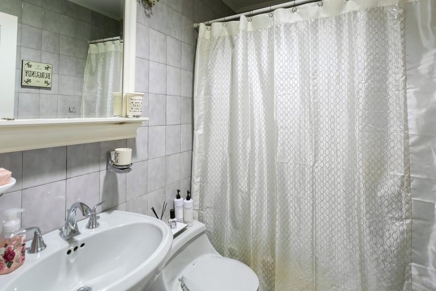 Single Family Avon  Nassau County, NY 11557, MLS-897528-10