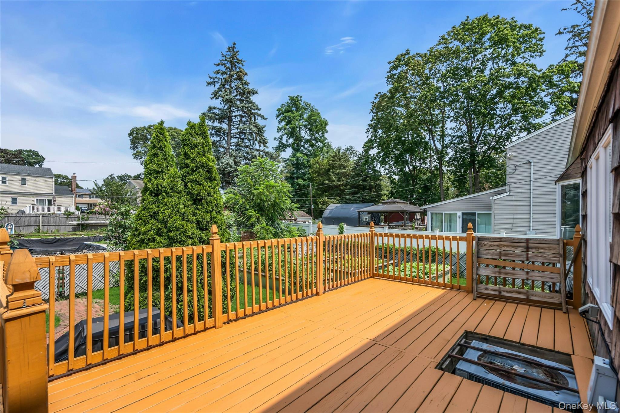 Single Family Townline  Suffolk County, NY 11788, MLS-897538-27