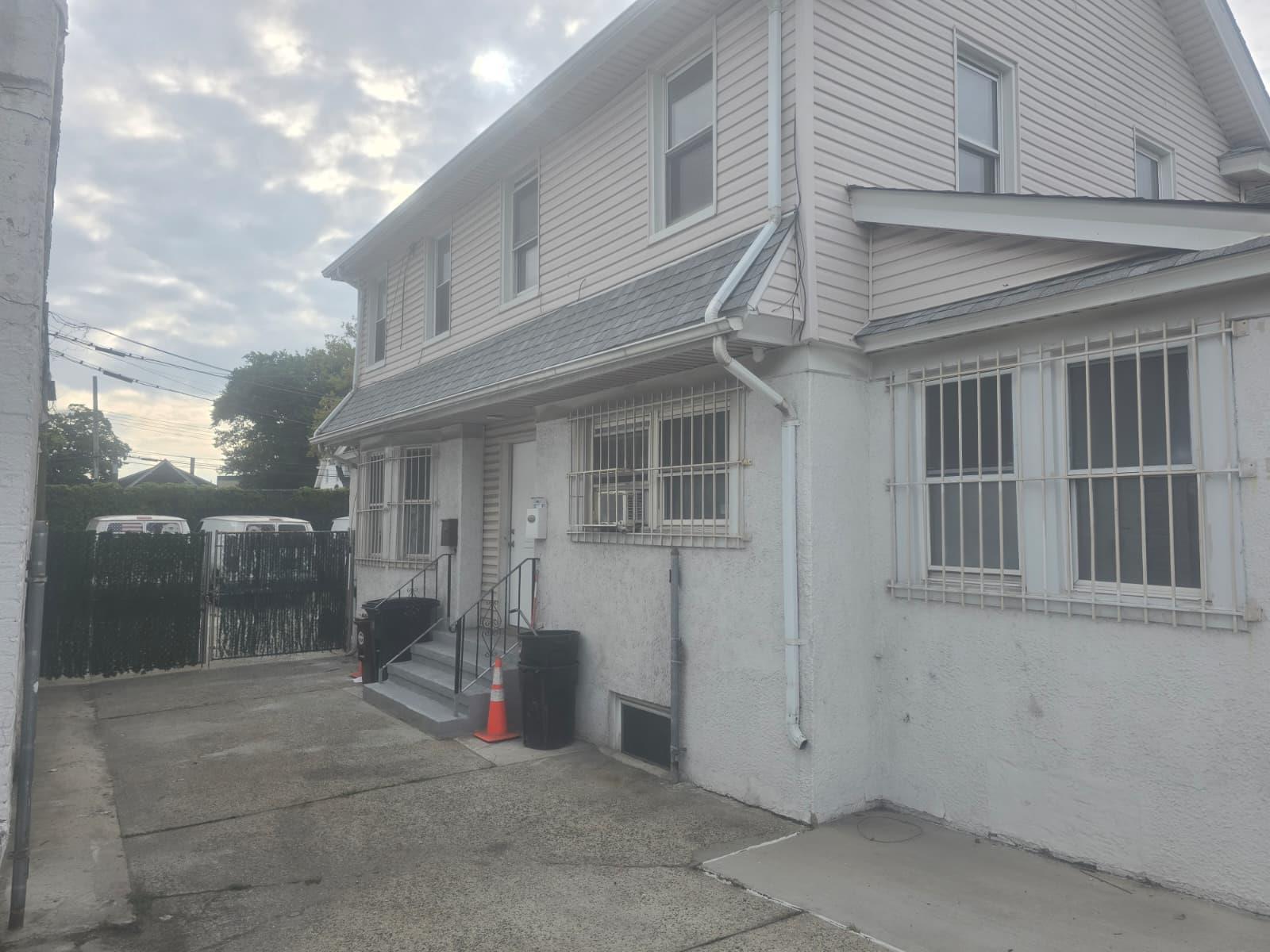 Single Family Van Wyck Queens, NY 11418, MLS-897564-4