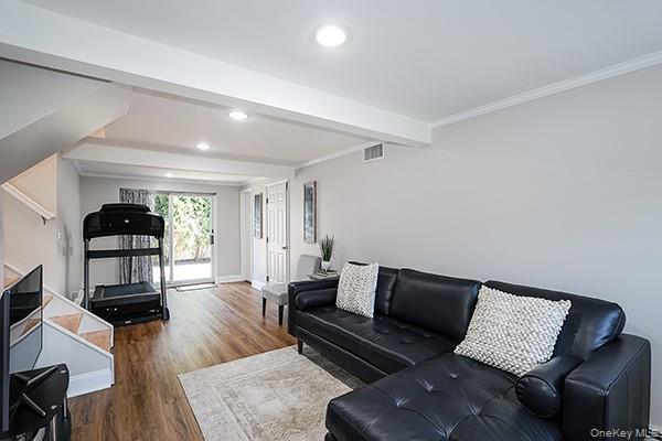 Single Family Barnum  Nassau County, NY 11803, MLS-897624-23