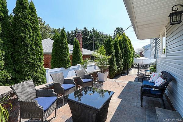 Single Family Barnum  Nassau County, NY 11803, MLS-897624-31