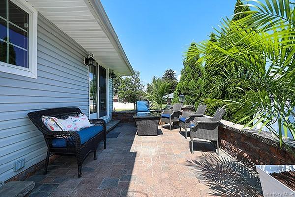 Single Family Barnum  Nassau County, NY 11803, MLS-897624-33