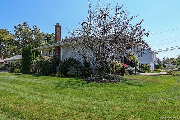 Single Family Barnum  Nassau County, NY 11803, MLS-897624-37