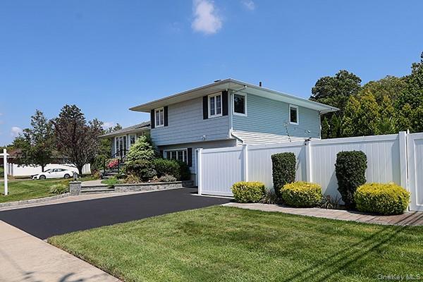 Single Family Barnum  Nassau County, NY 11803, MLS-897624-38