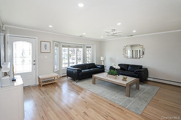 Single Family Barnum  Nassau County, NY 11803, MLS-897624-4