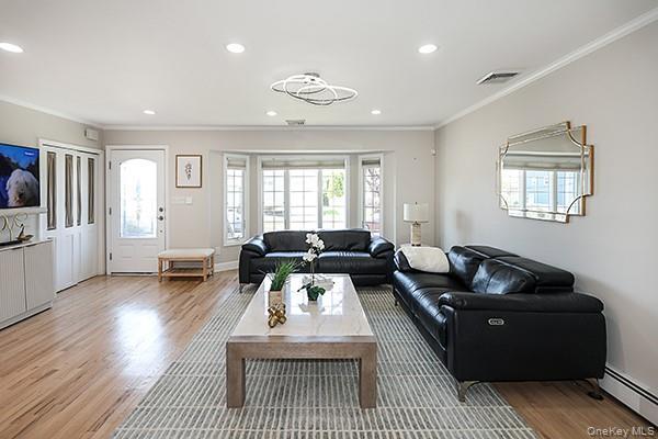 Single Family Barnum  Nassau County, NY 11803, MLS-897624-5