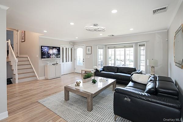 Single Family Barnum  Nassau County, NY 11803, MLS-897624-6