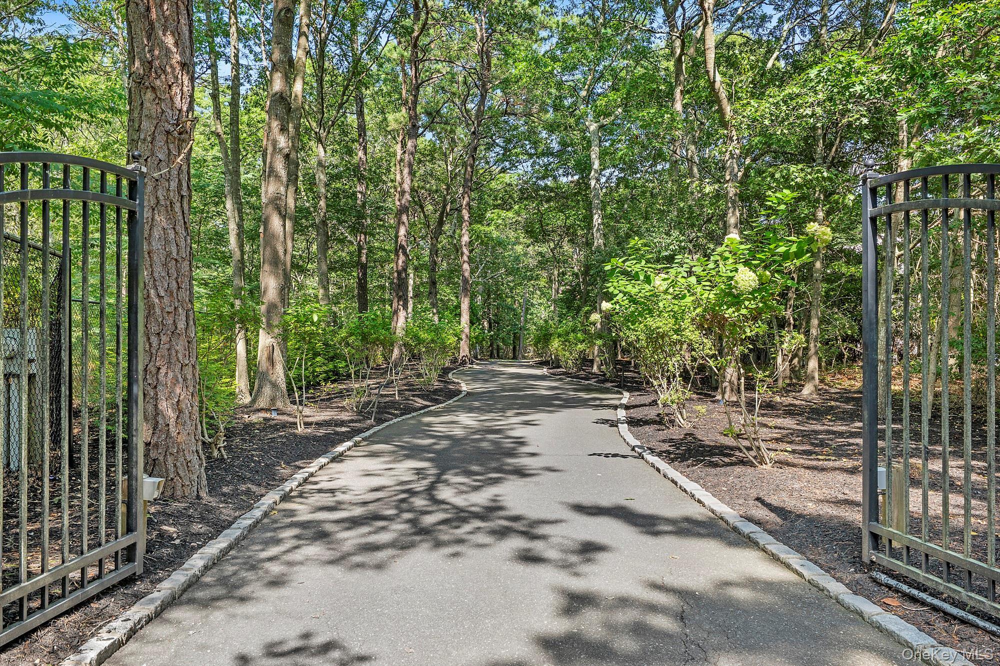 Single Family Honeysuckle Suffolk County, NY 11942, MLS-897751-21