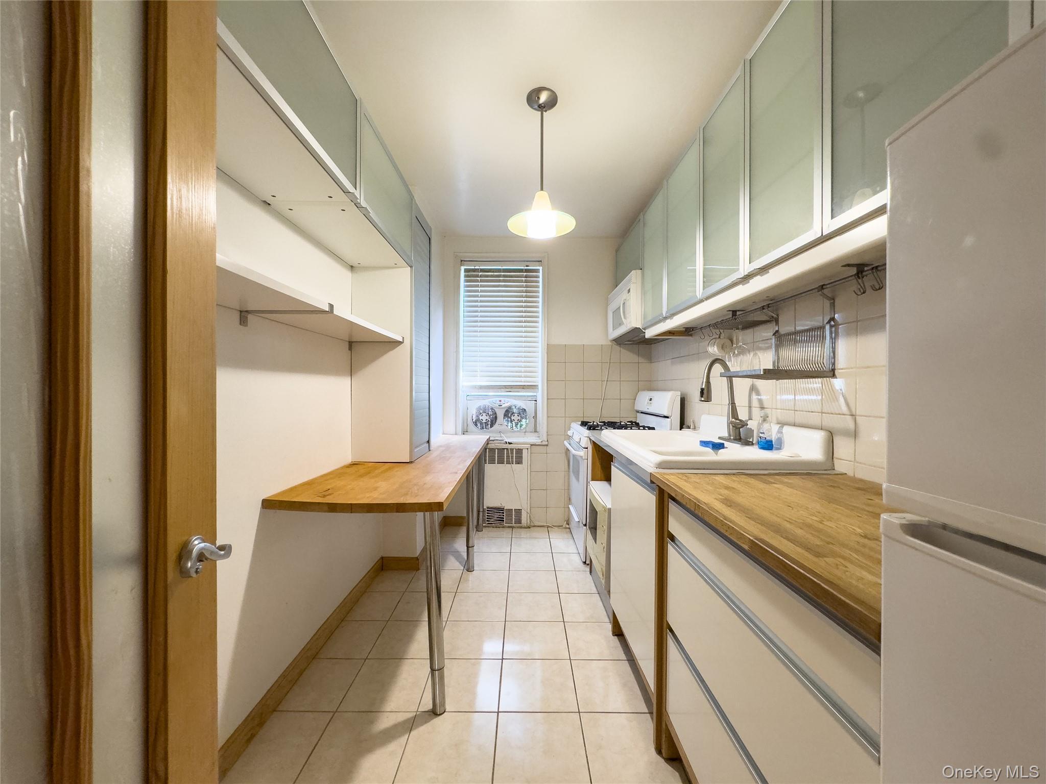 Coop Netherland  Bronx, NY 10471, MLS-897766-5