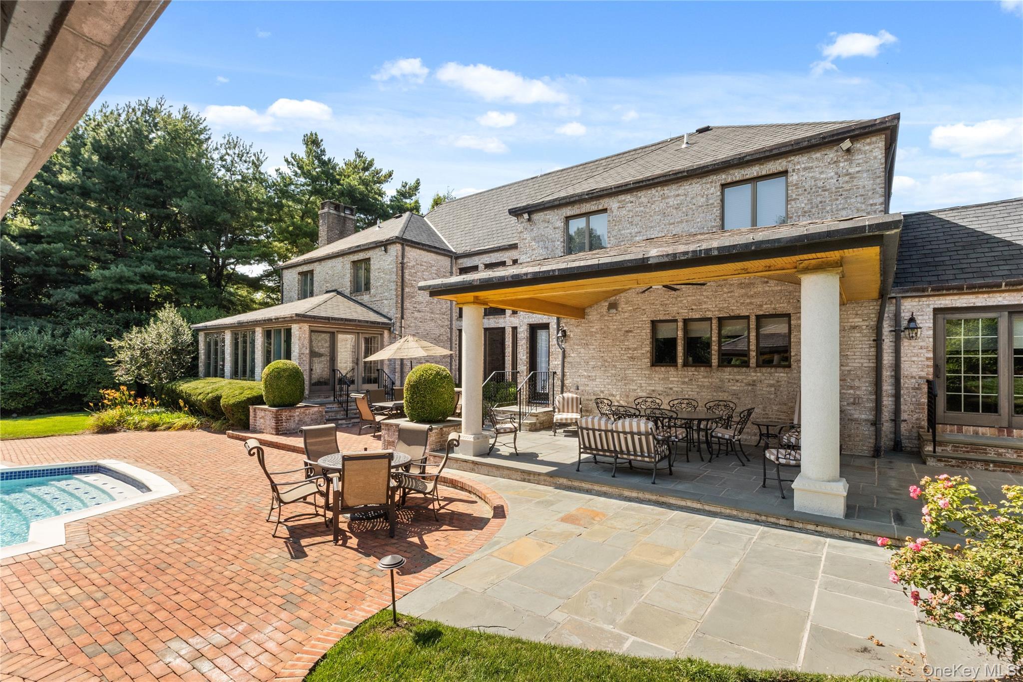 Single Family Half Hollow Suffolk County, NY 11746, MLS-897801-11