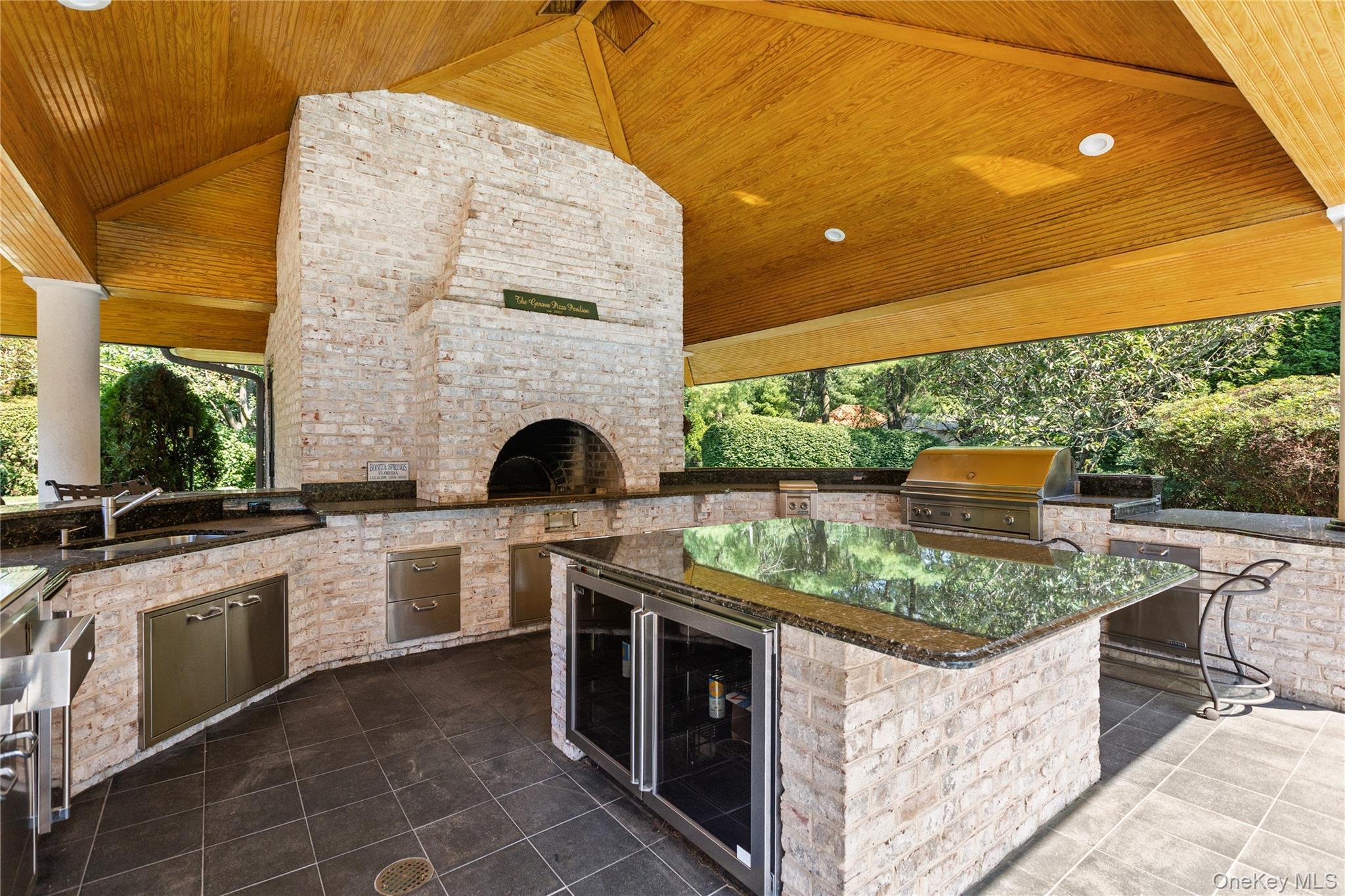 Single Family Half Hollow Suffolk County, NY 11746, MLS-897801-12