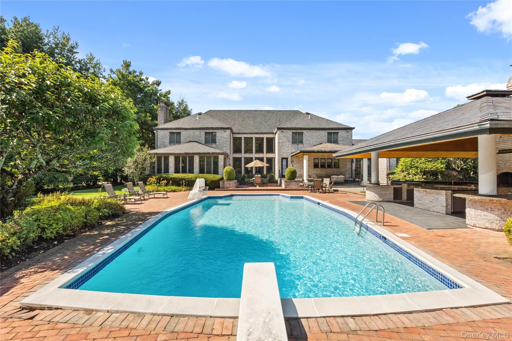 Single Family Half Hollow Suffolk County, NY 11746, MLS-897801-14