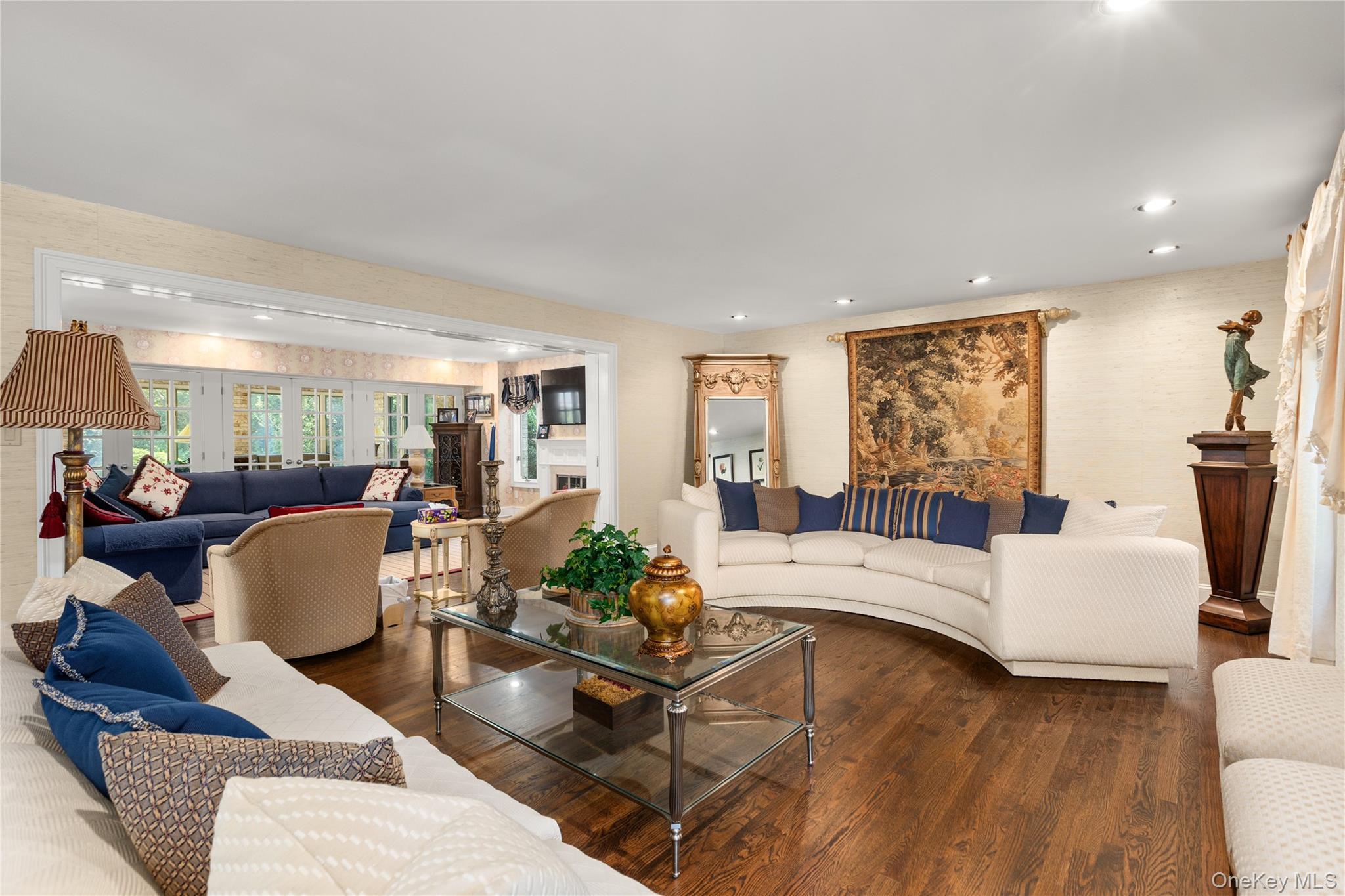 Single Family Half Hollow Suffolk County, NY 11746, MLS-897801-29