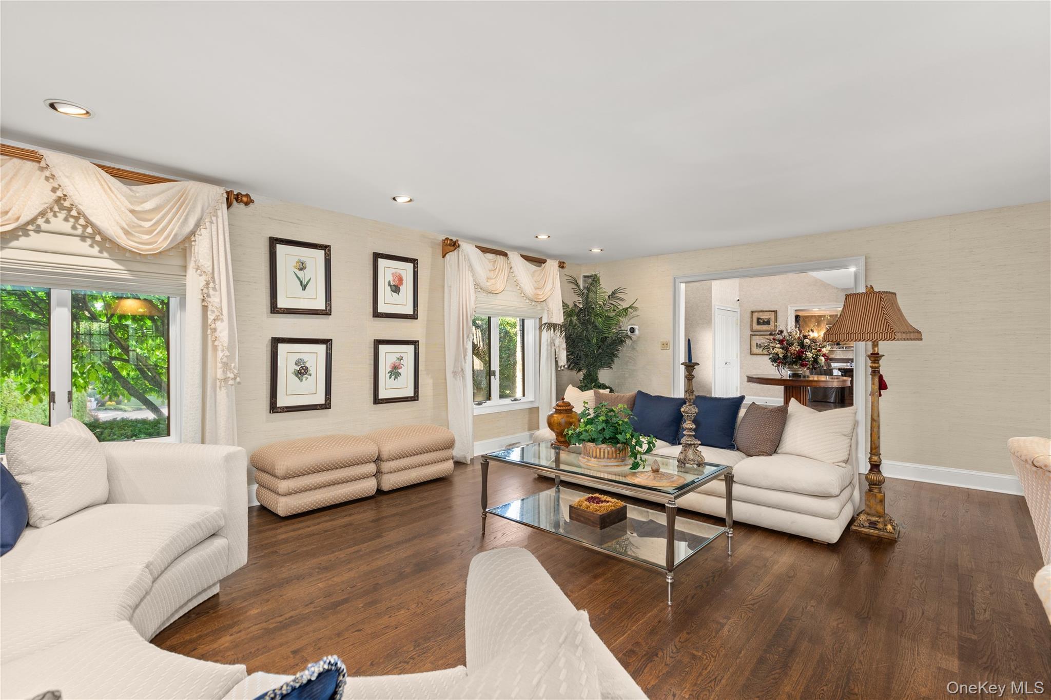 Single Family Half Hollow Suffolk County, NY 11746, MLS-897801-30