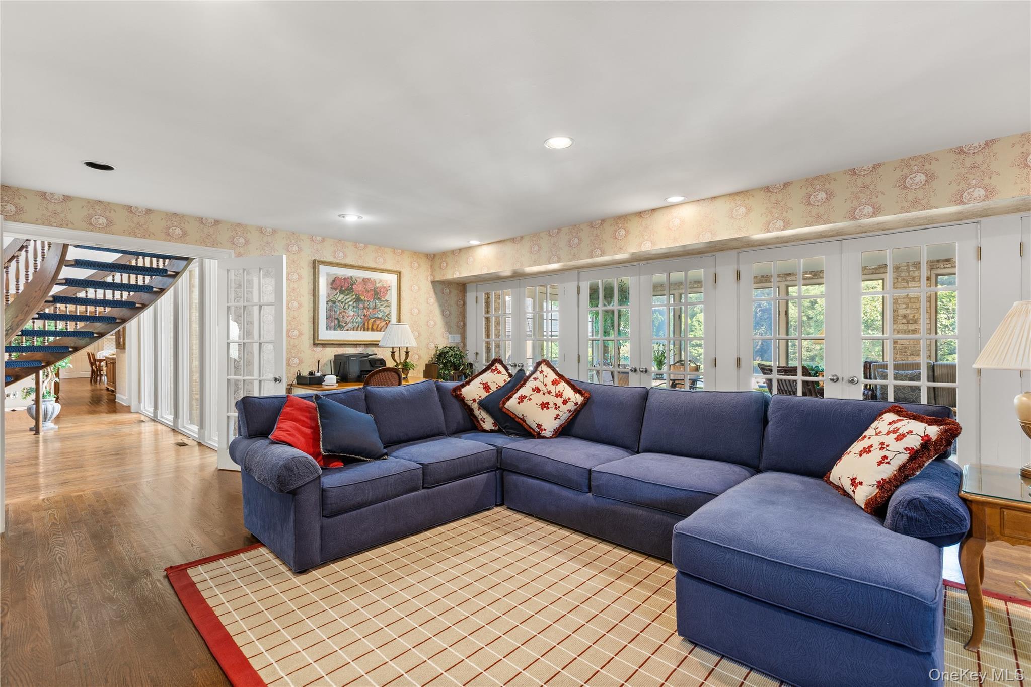 Single Family Half Hollow Suffolk County, NY 11746, MLS-897801-31