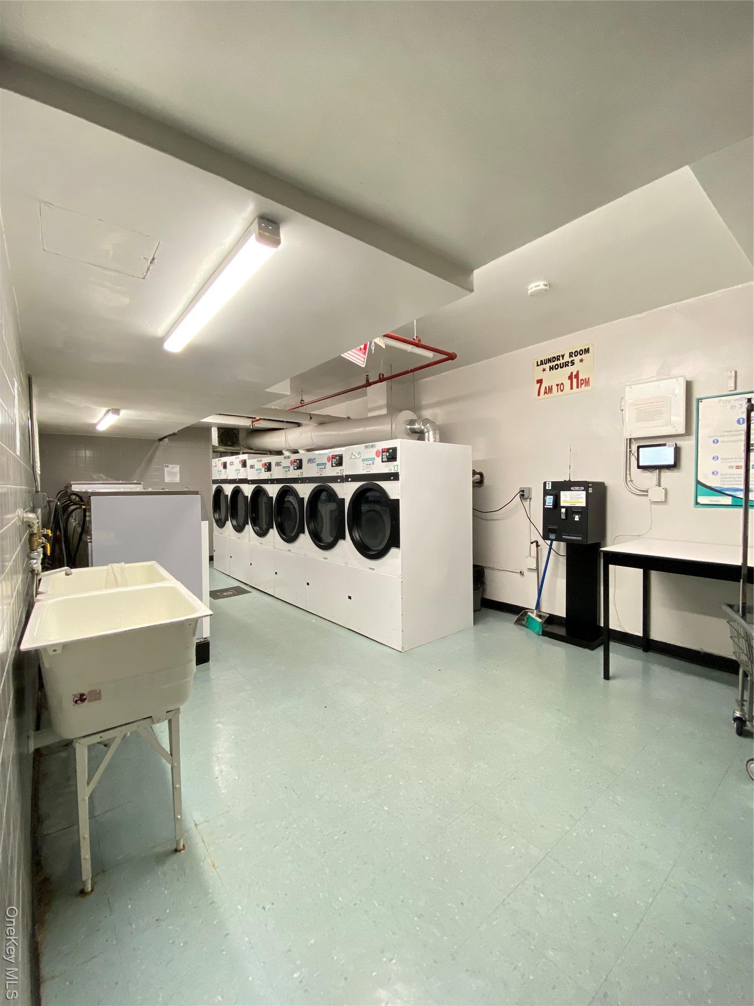 Apartment Highland  Queens, NY 11432, MLS-897828-11