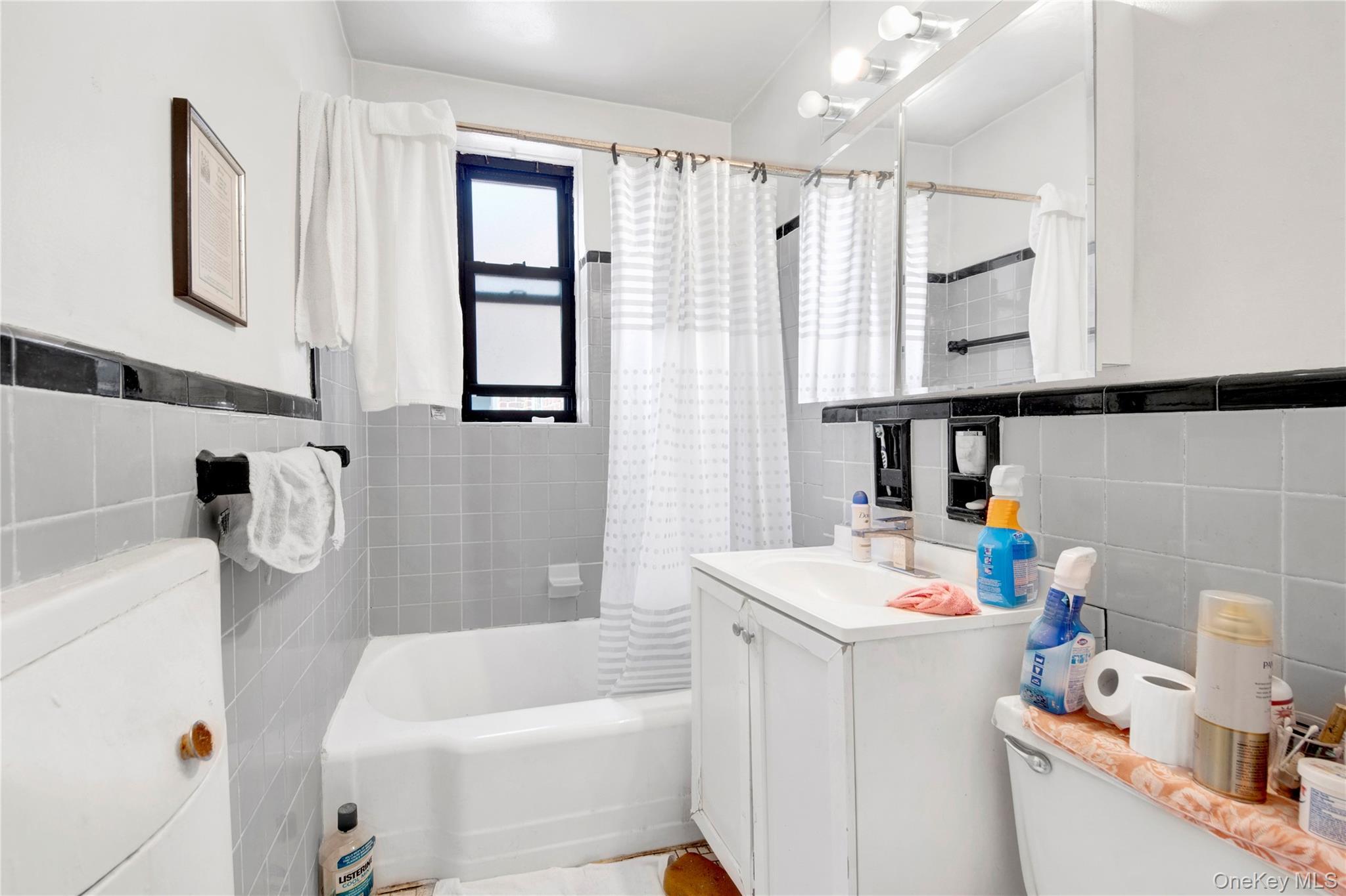 Coop 232nd Bronx, NY 10466, MLS-897861-8