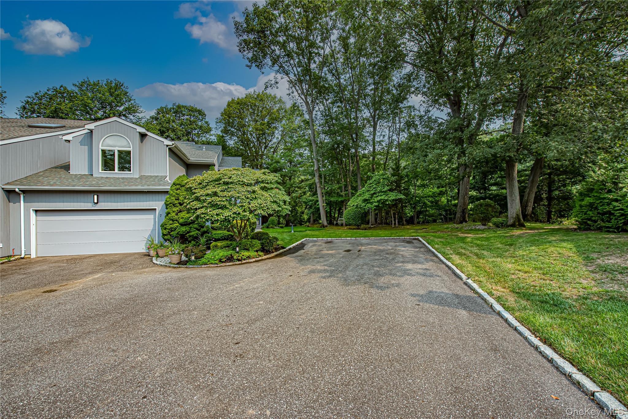 Condo Wood Path  Suffolk County, NY 11768, MLS-897900-2