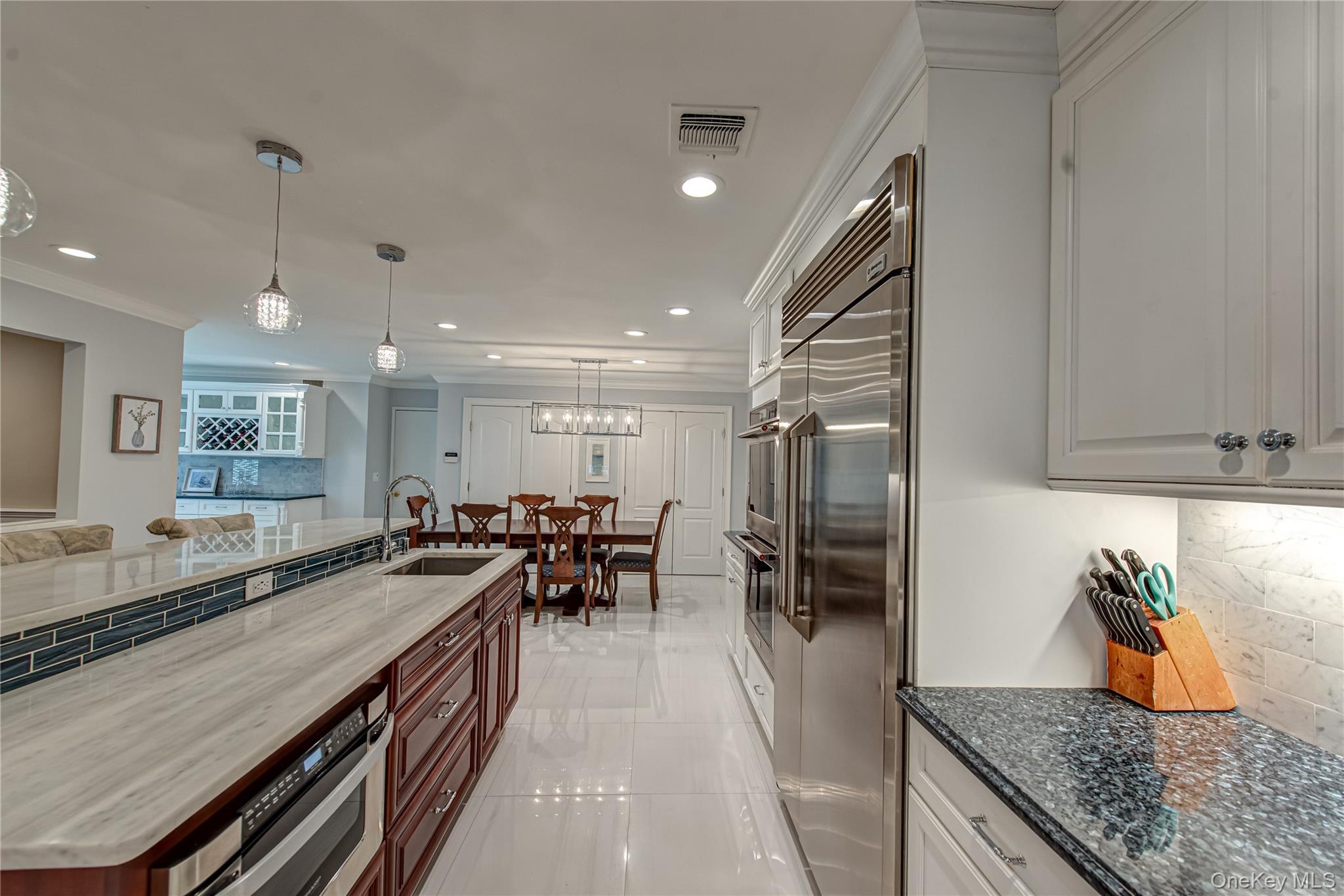 Condo Wood Path  Suffolk County, NY 11768, MLS-897900-21